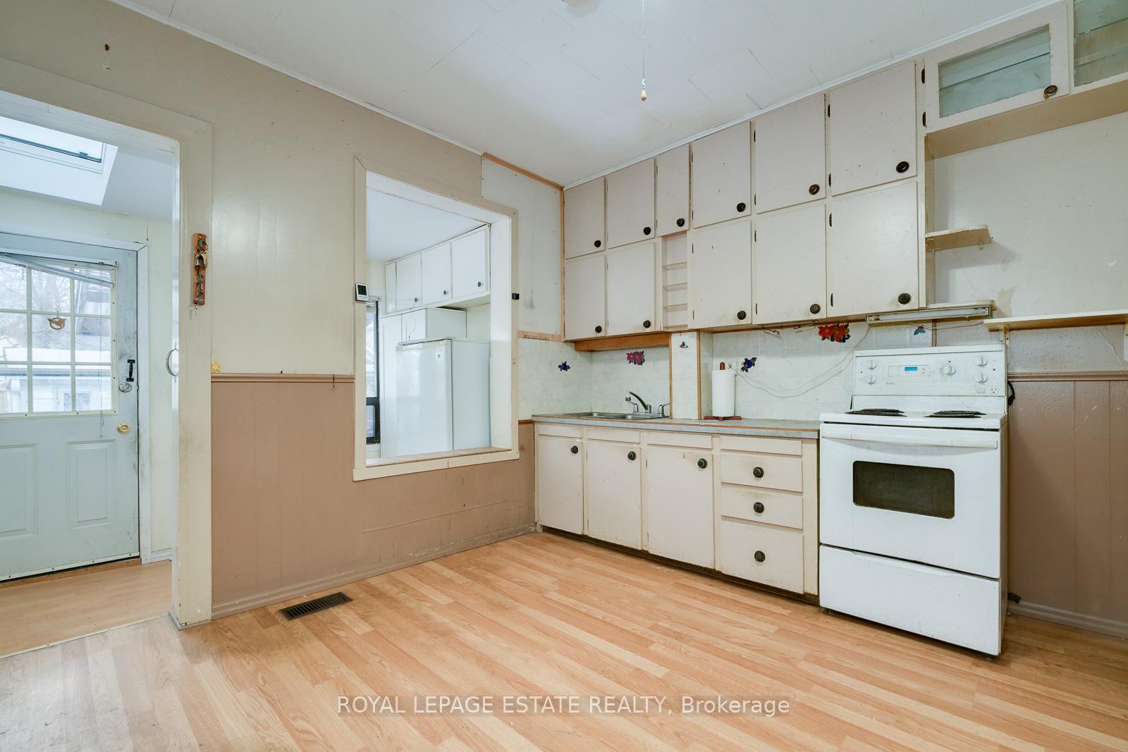 Photo 3 of 335/337 Craven Road, Toronto, Greenwood-Coxwell — HOMEH