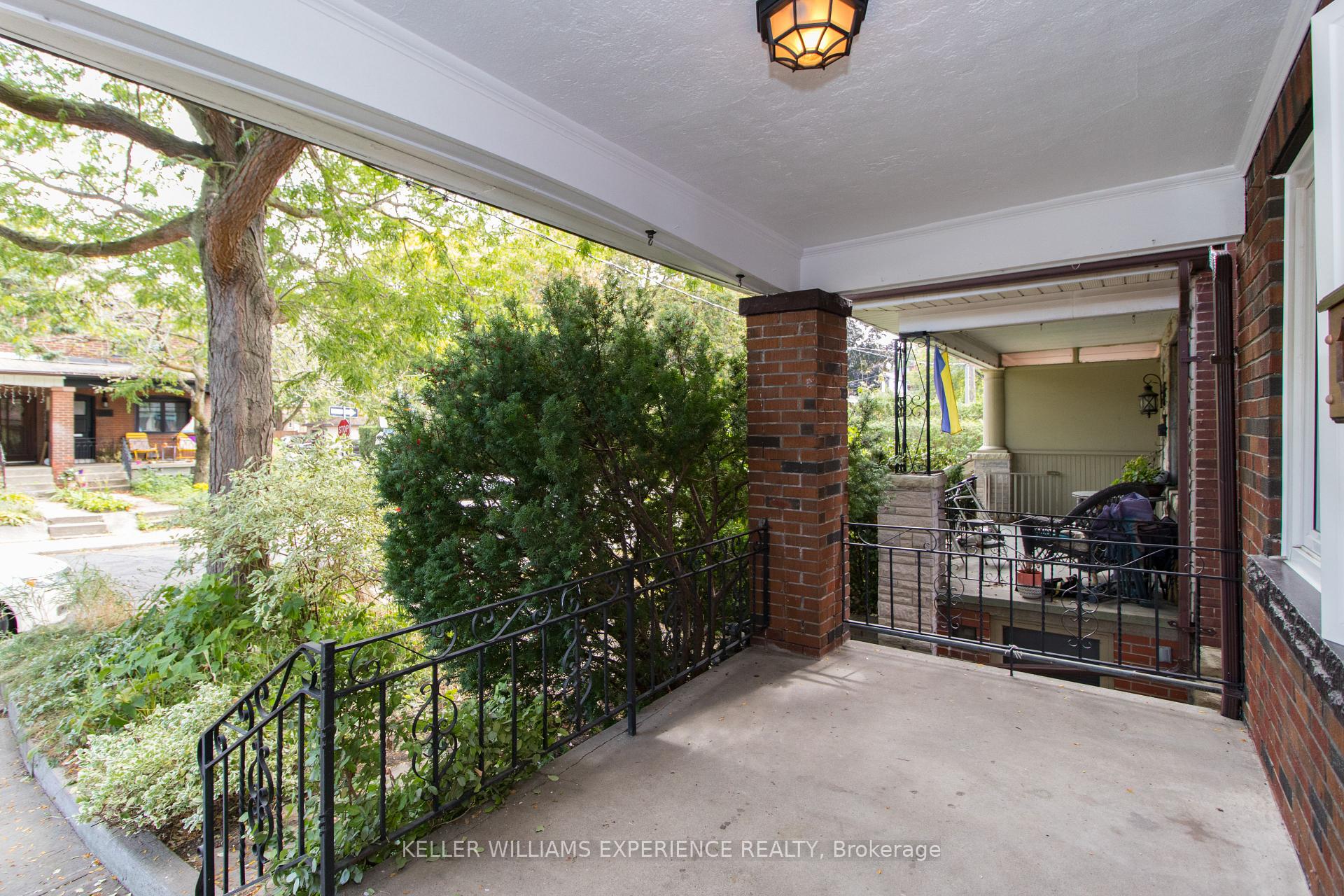 Photo 3 of 290 Arlington Avenue, Toronto, Oakwood Village — HOMEH