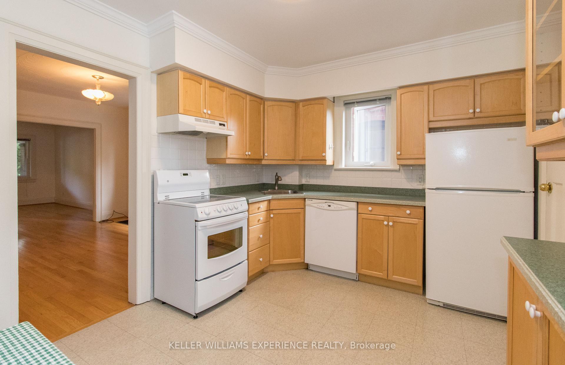 Photo 7 of 290 Arlington Avenue, Toronto, Oakwood Village — HOMEH