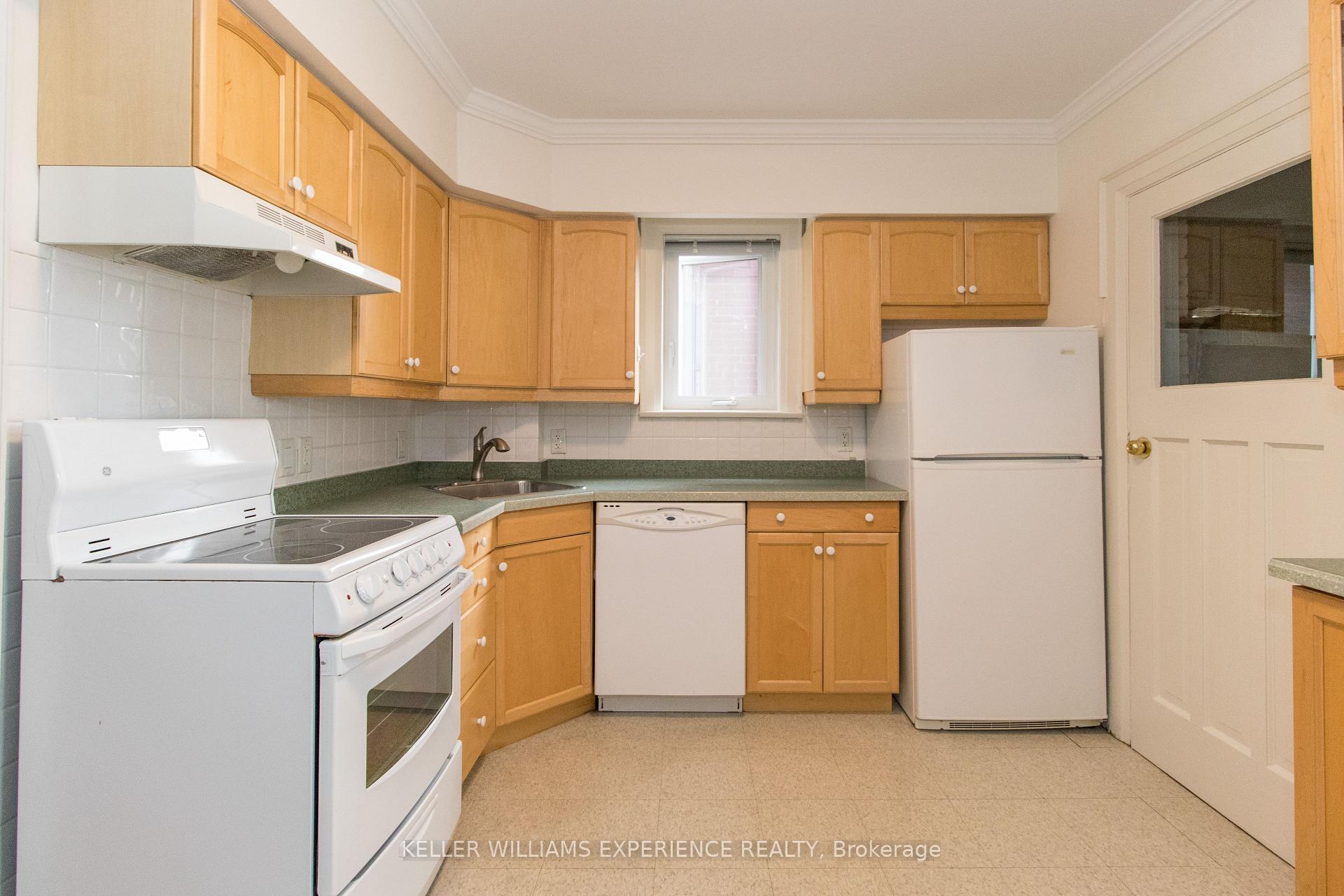 Photo 8 of 290 Arlington Avenue, Toronto, Oakwood Village — HOMEH