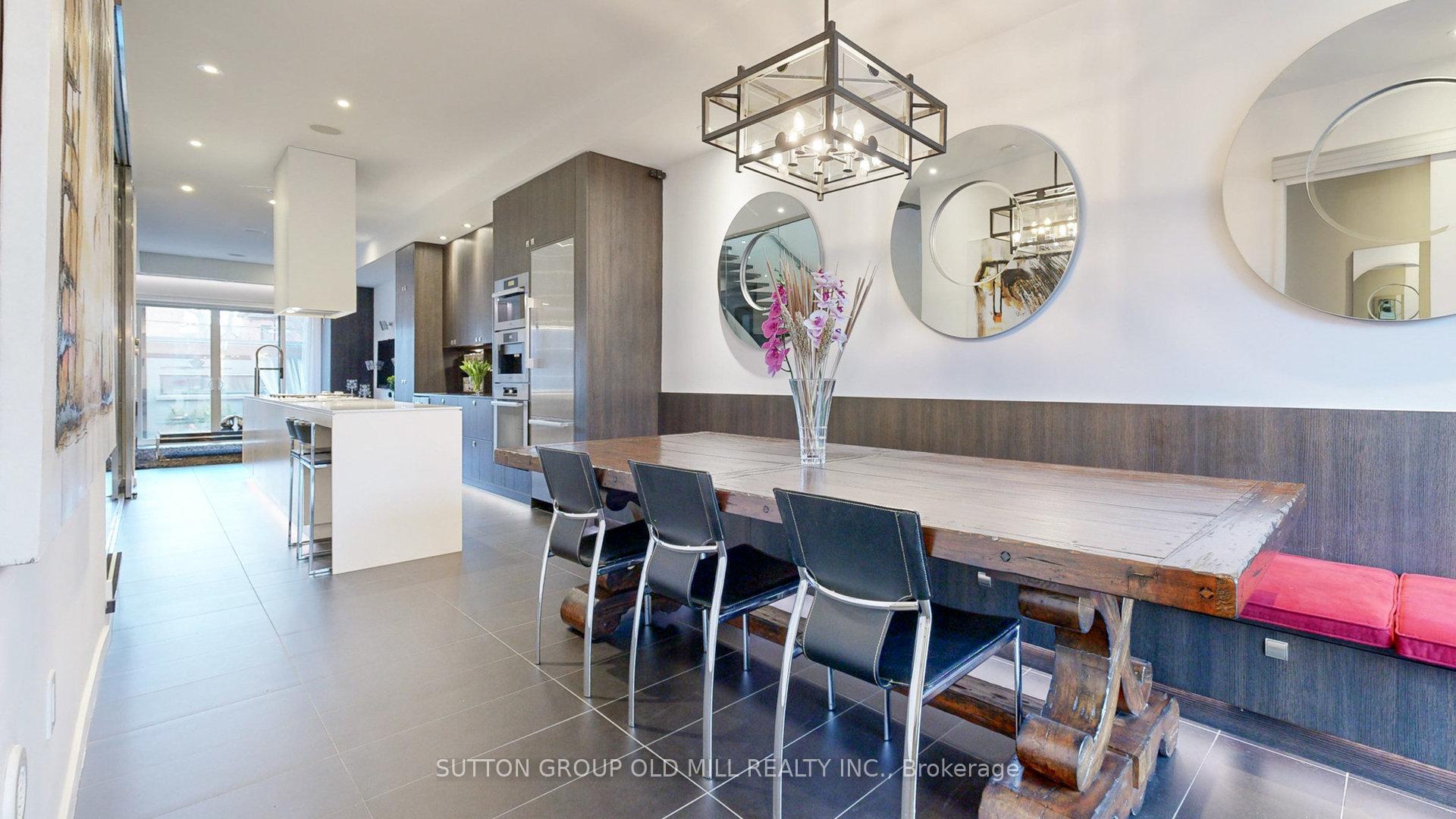 Photo 2 of 253 Roxton Road, Toronto, Palmerston-Little Italy — HOMEH