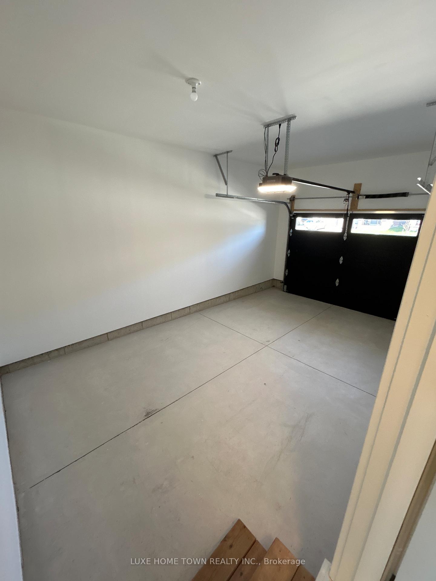Photo 4 of 67 Harmony Way S, Thorold, Rolling Meadows — HOMEH