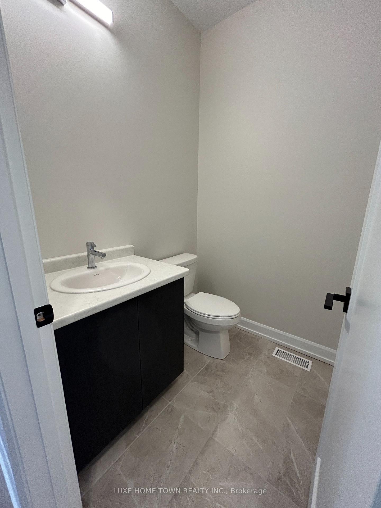 Photo 5 of 67 Harmony Way S, Thorold, Rolling Meadows — HOMEH