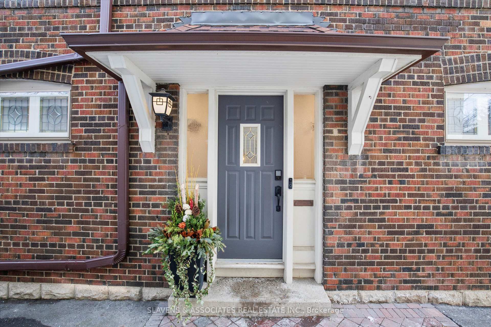 Photo 2 of 151 Lascelles Boulevard, Toronto, Yonge-Eglinton — HOMEH