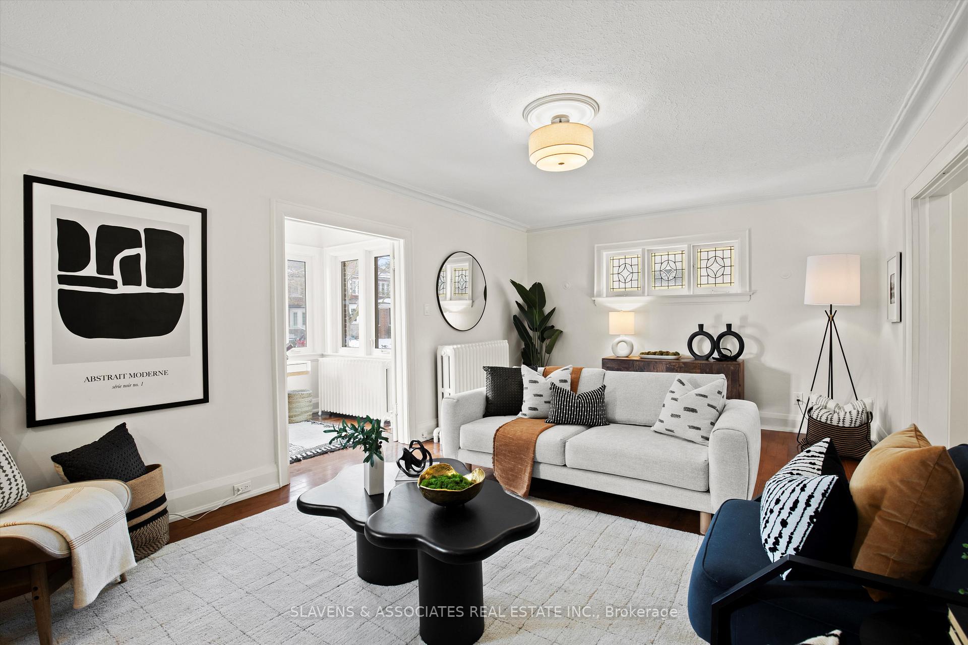 Photo 5 of 151 Lascelles Boulevard, Toronto, Yonge-Eglinton — HOMEH