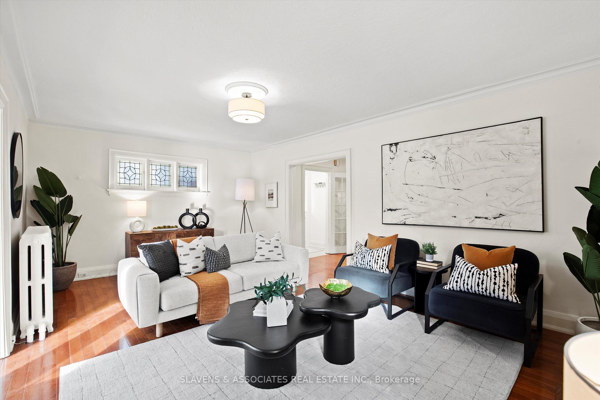 Photo 8 of 151 Lascelles Boulevard, Toronto, Yonge-Eglinton — HOMEH