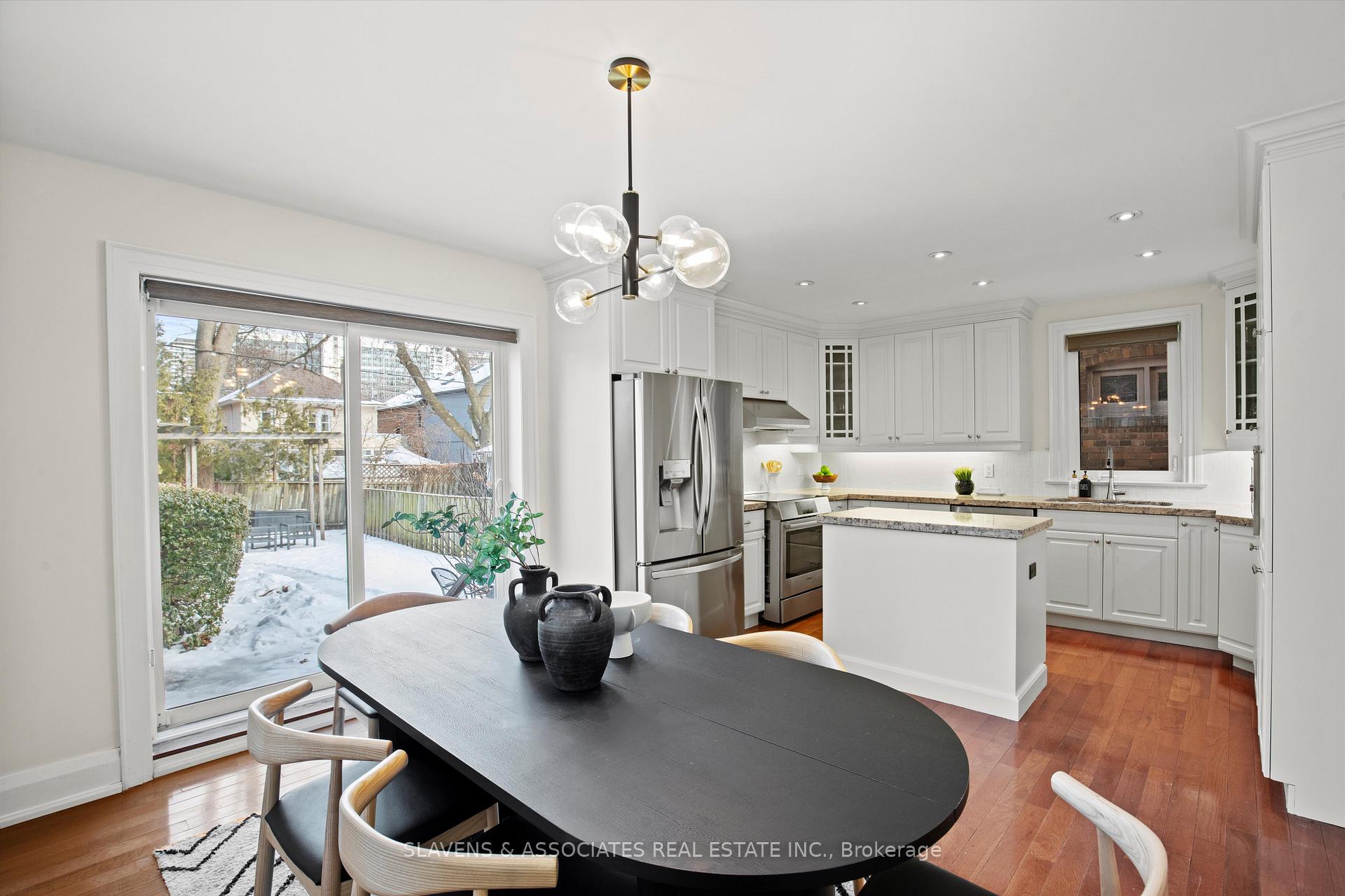 Photo 12 of 151 Lascelles Boulevard, Toronto, Yonge-Eglinton — HOMEH