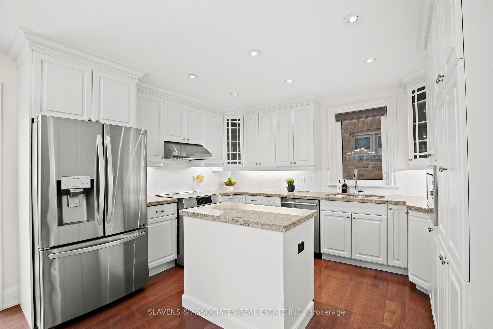 Photo 11 of 151 Lascelles Boulevard, Toronto, Yonge-Eglinton — HOMEH