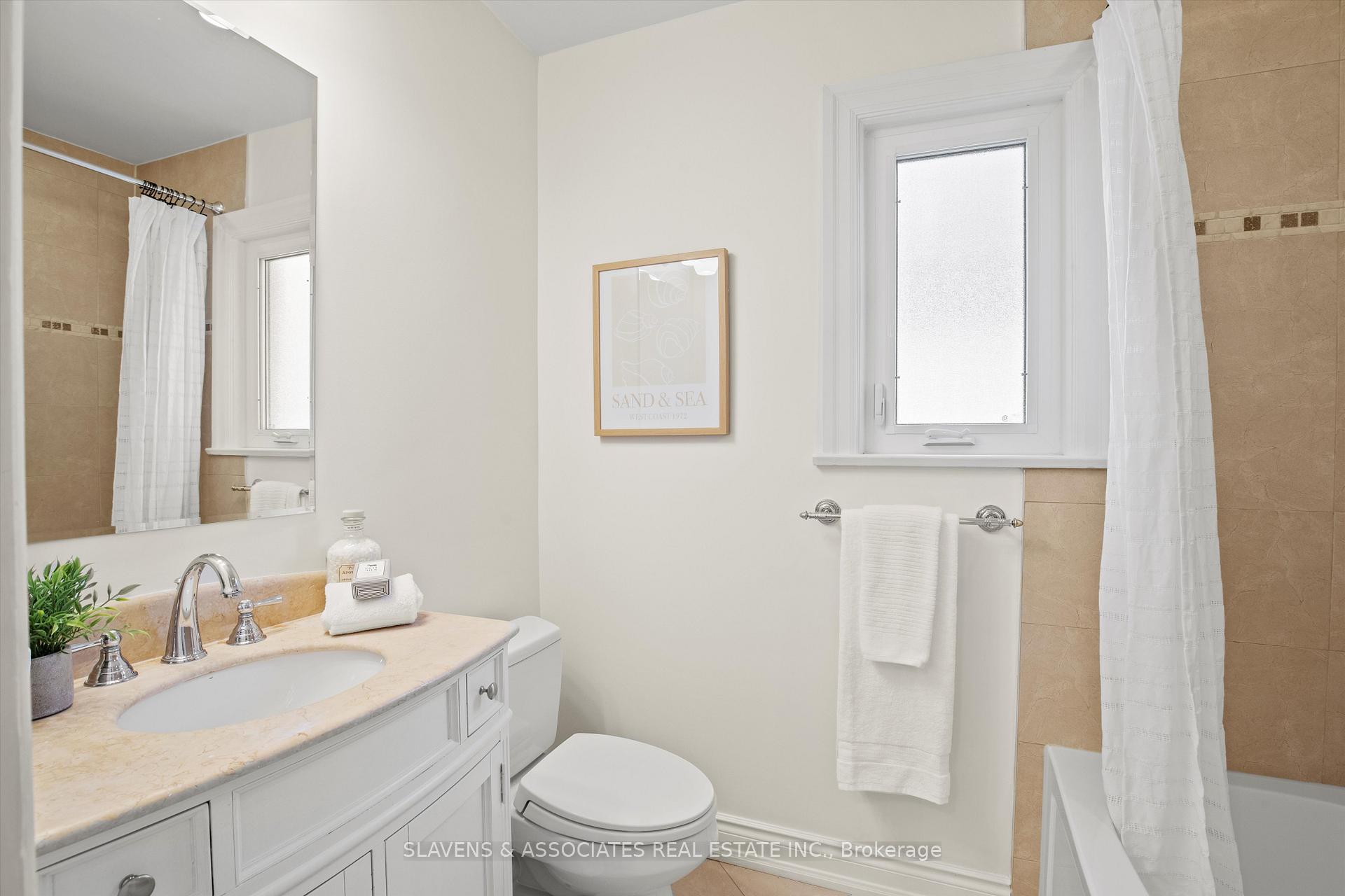 Photo 20 of 151 Lascelles Boulevard, Toronto, Yonge-Eglinton — HOMEH