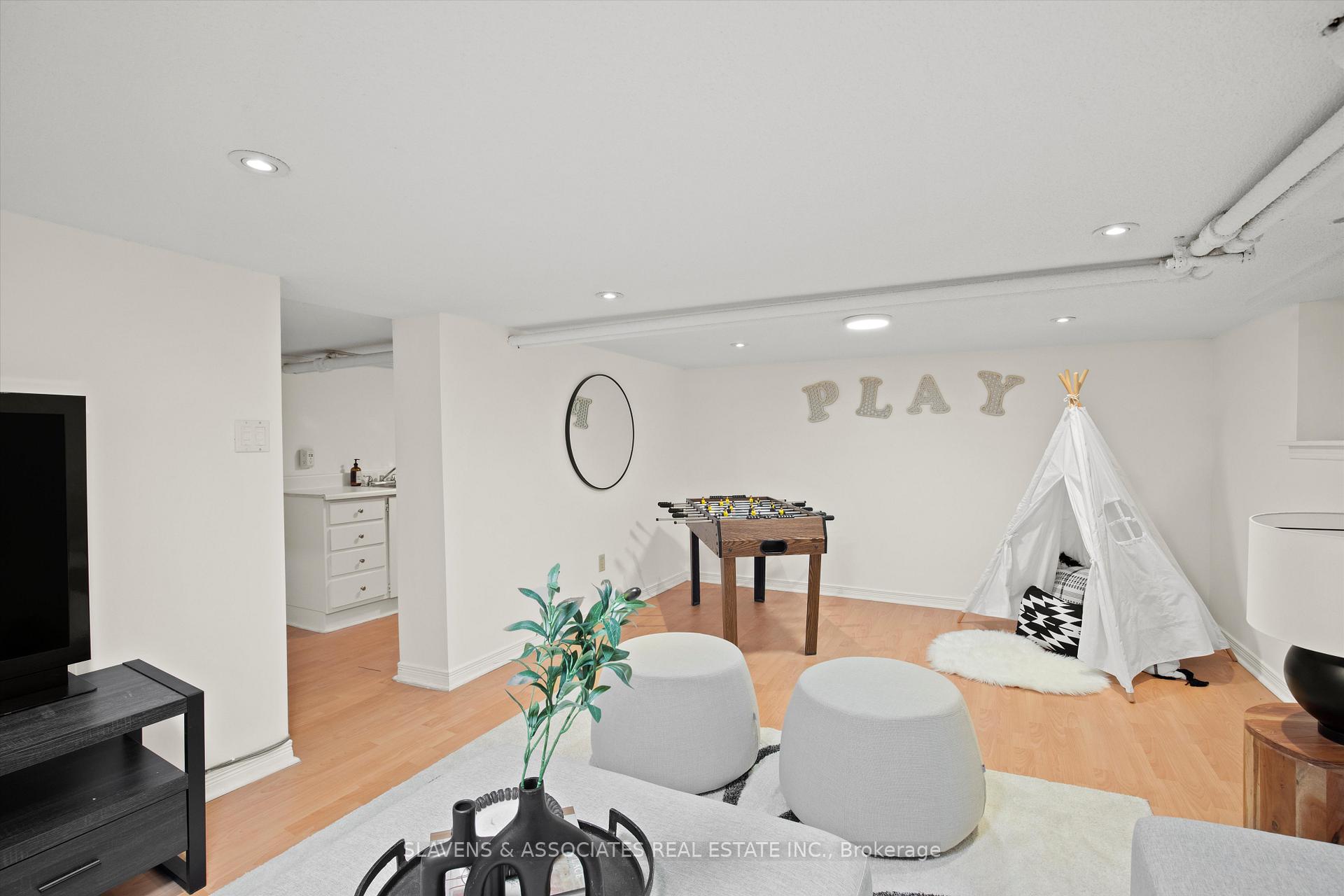 Photo 31 of 151 Lascelles Boulevard, Toronto, Yonge-Eglinton — HOMEH