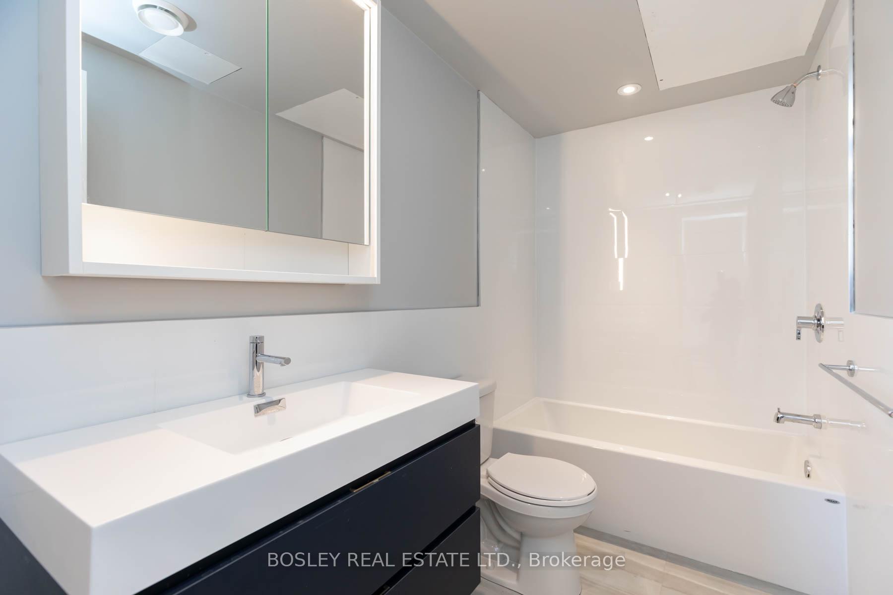 Photo 25 of Unit Suite 4, 2165A Gerrard Street E, Toronto, East End-Danforth — HOMEH