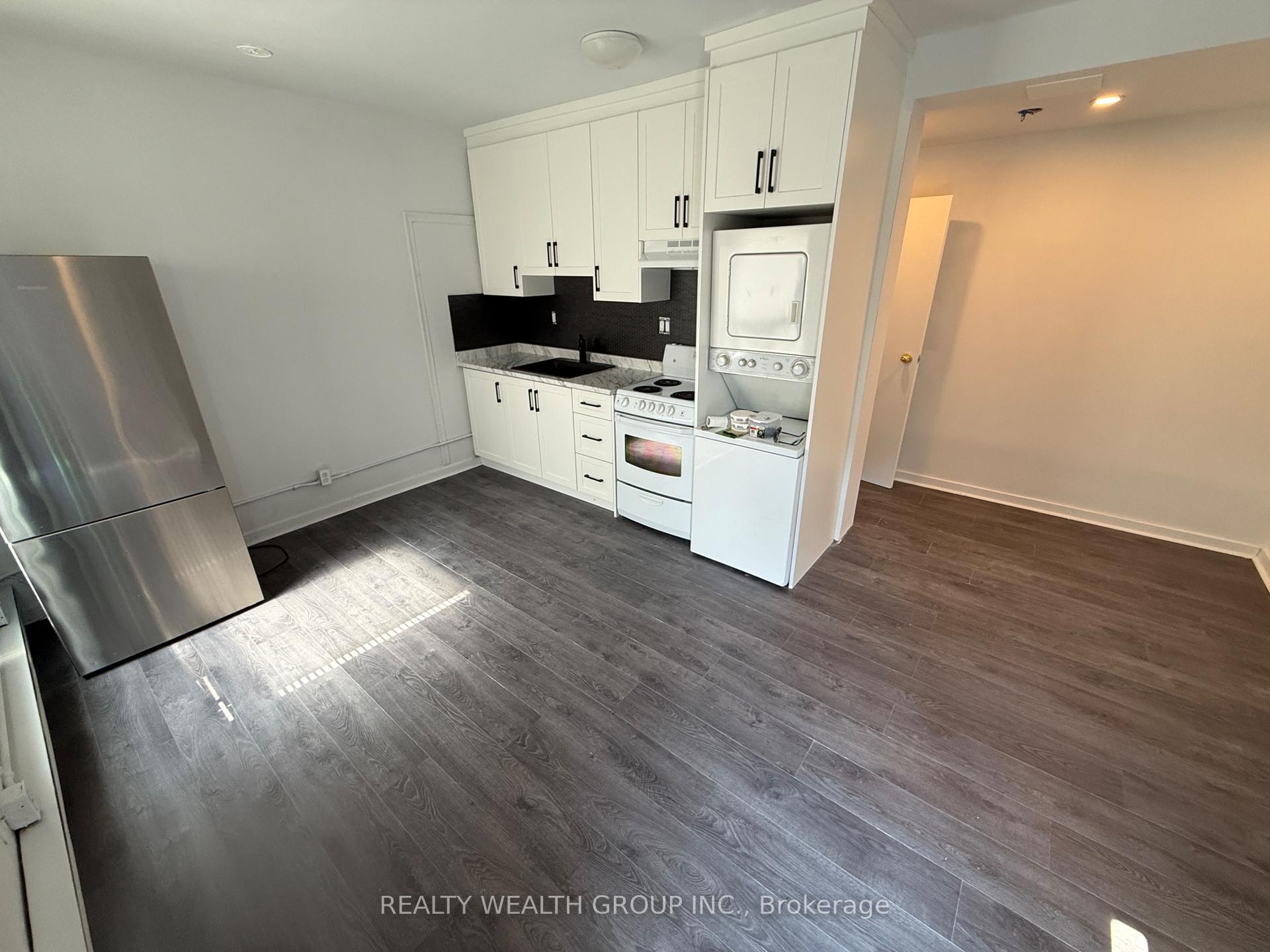 Photo 4 of Unit Unit E, 185 Eglinton Avenue, Toronto, Yonge-Eglinton — HOMEH