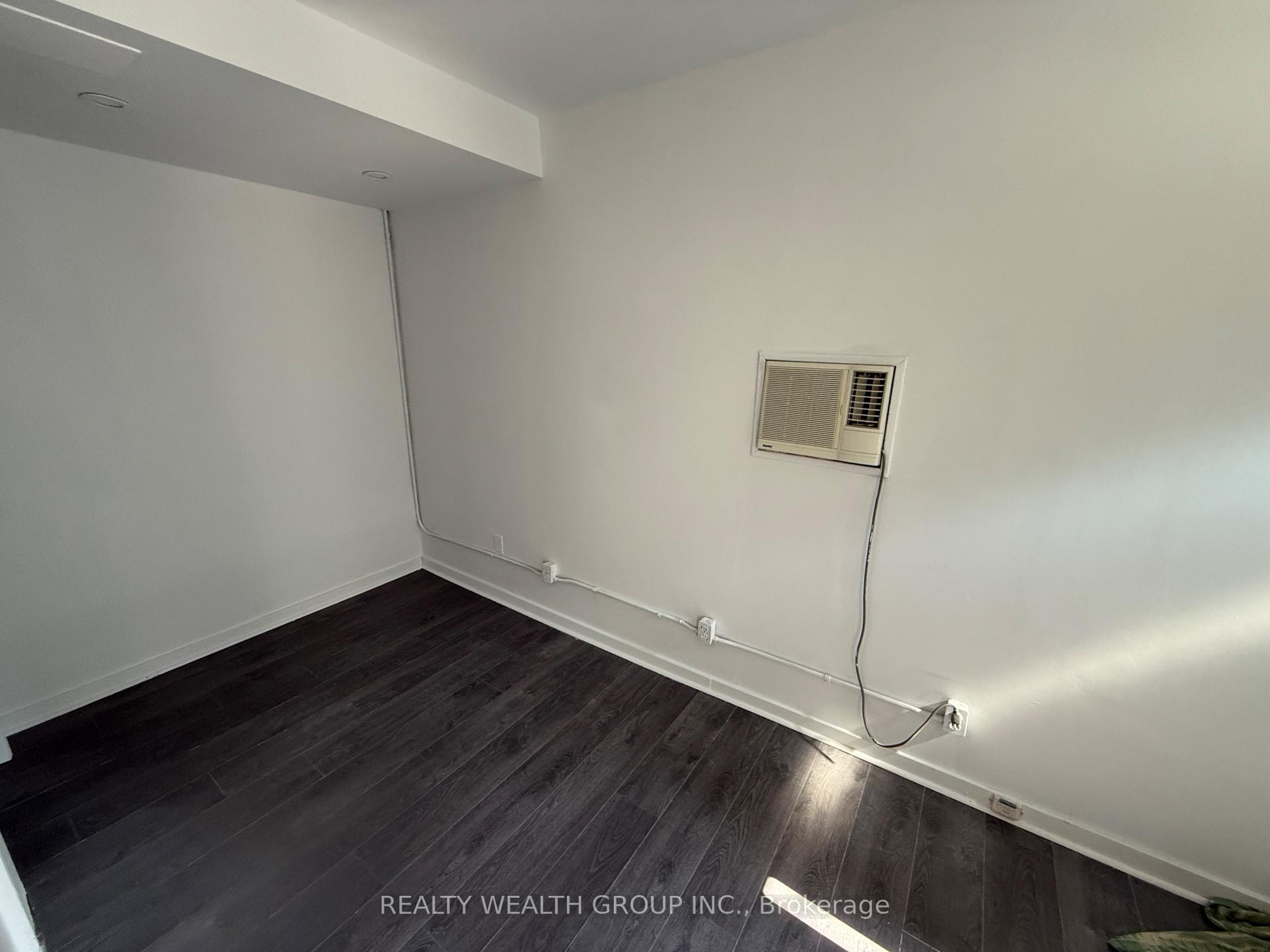 Photo 9 of Unit Unit E, 185 Eglinton Avenue, Toronto, Yonge-Eglinton — HOMEH