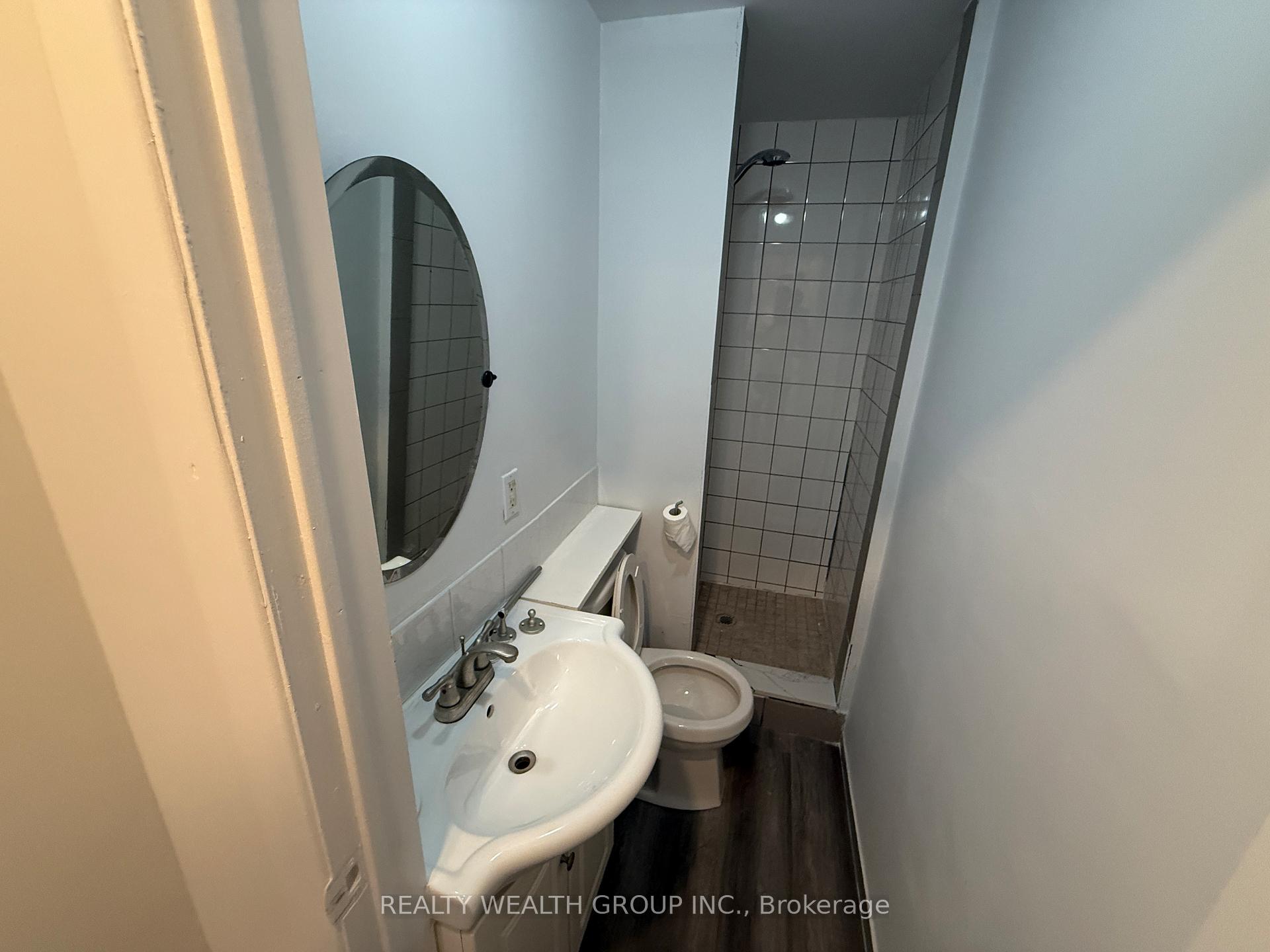 Photo 15 of Unit Unit E, 185 Eglinton Avenue, Toronto, Yonge-Eglinton — HOMEH