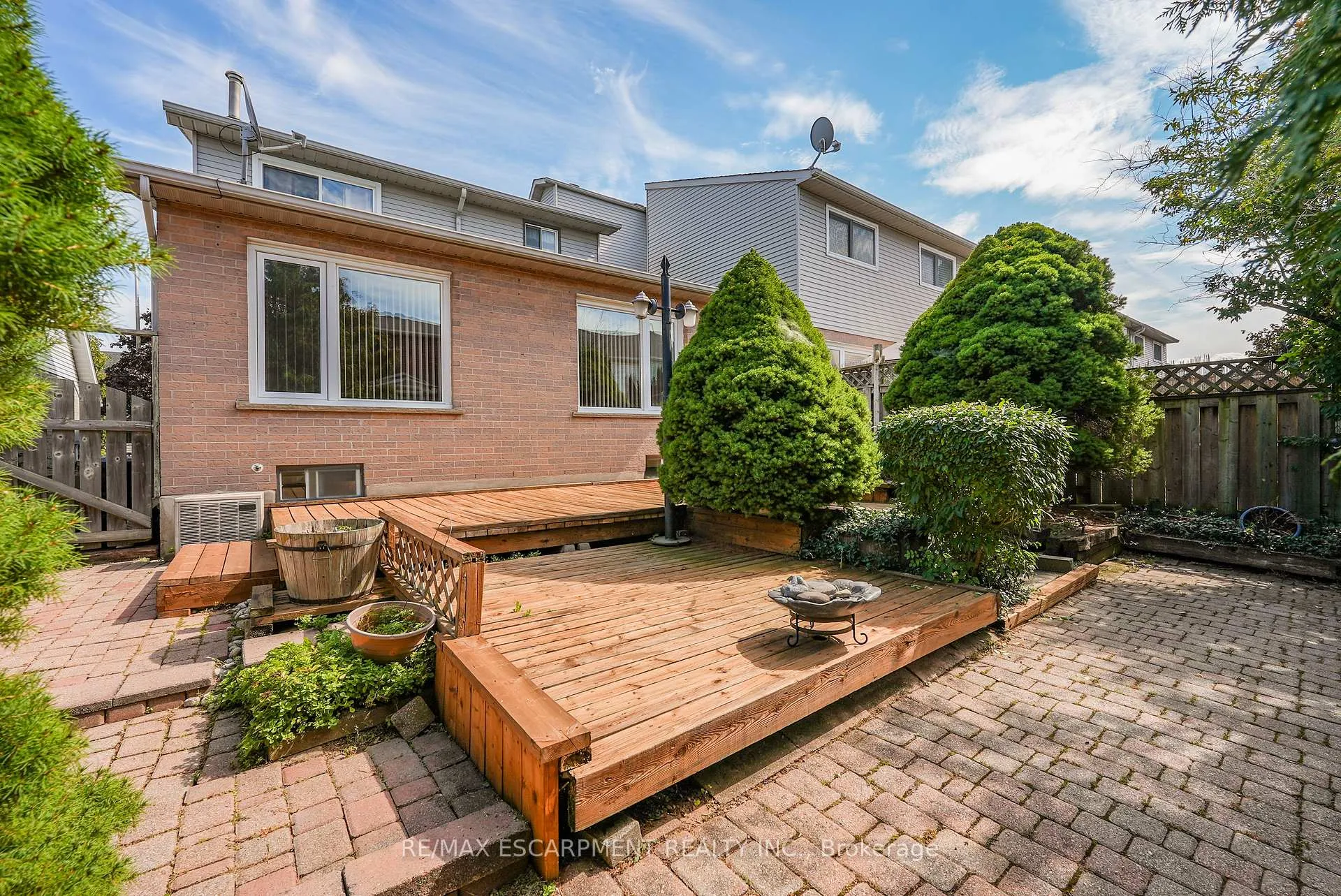Photo 2 of 4584 Juniper Court, Lincoln, Beamsville — HOMEH
