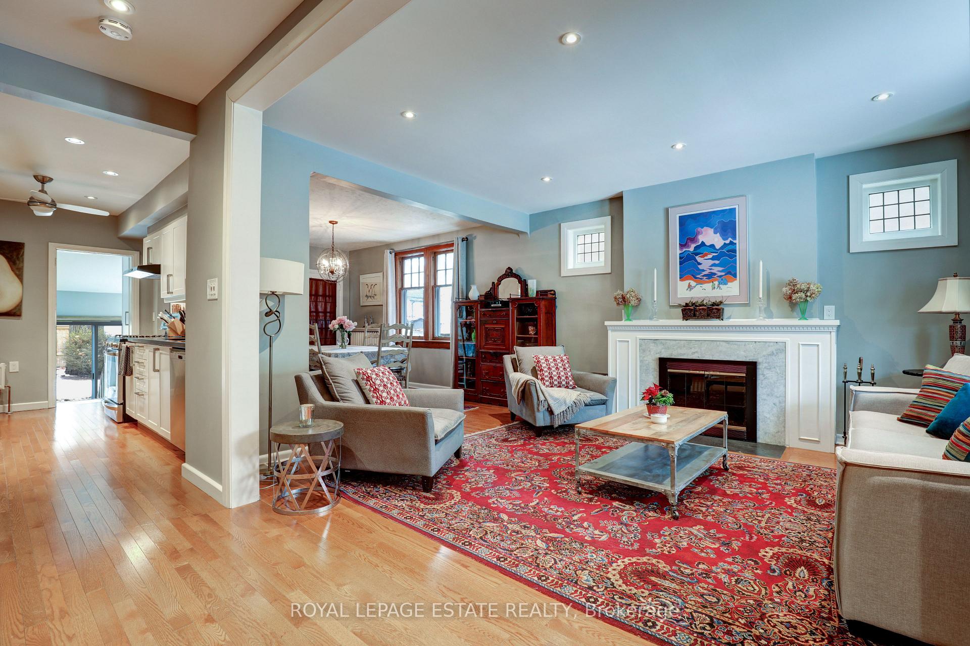 Photo 4 of 202 Bingham Avenue, Toronto, The Beaches — HOMEH