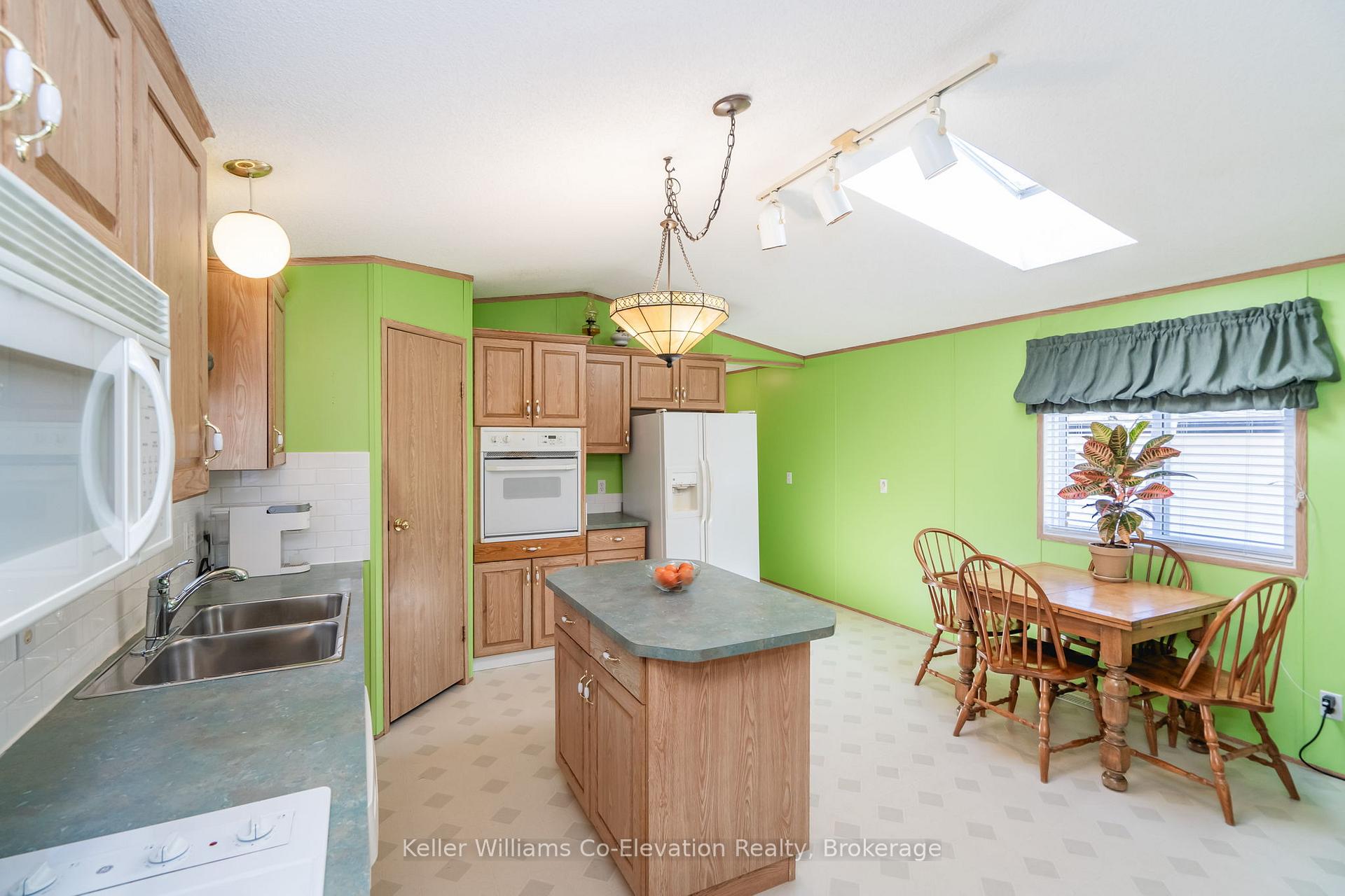Photo 10 of Unit 3, 5411 Elliott Side Road, Tay, Rural Tay — HOMEH