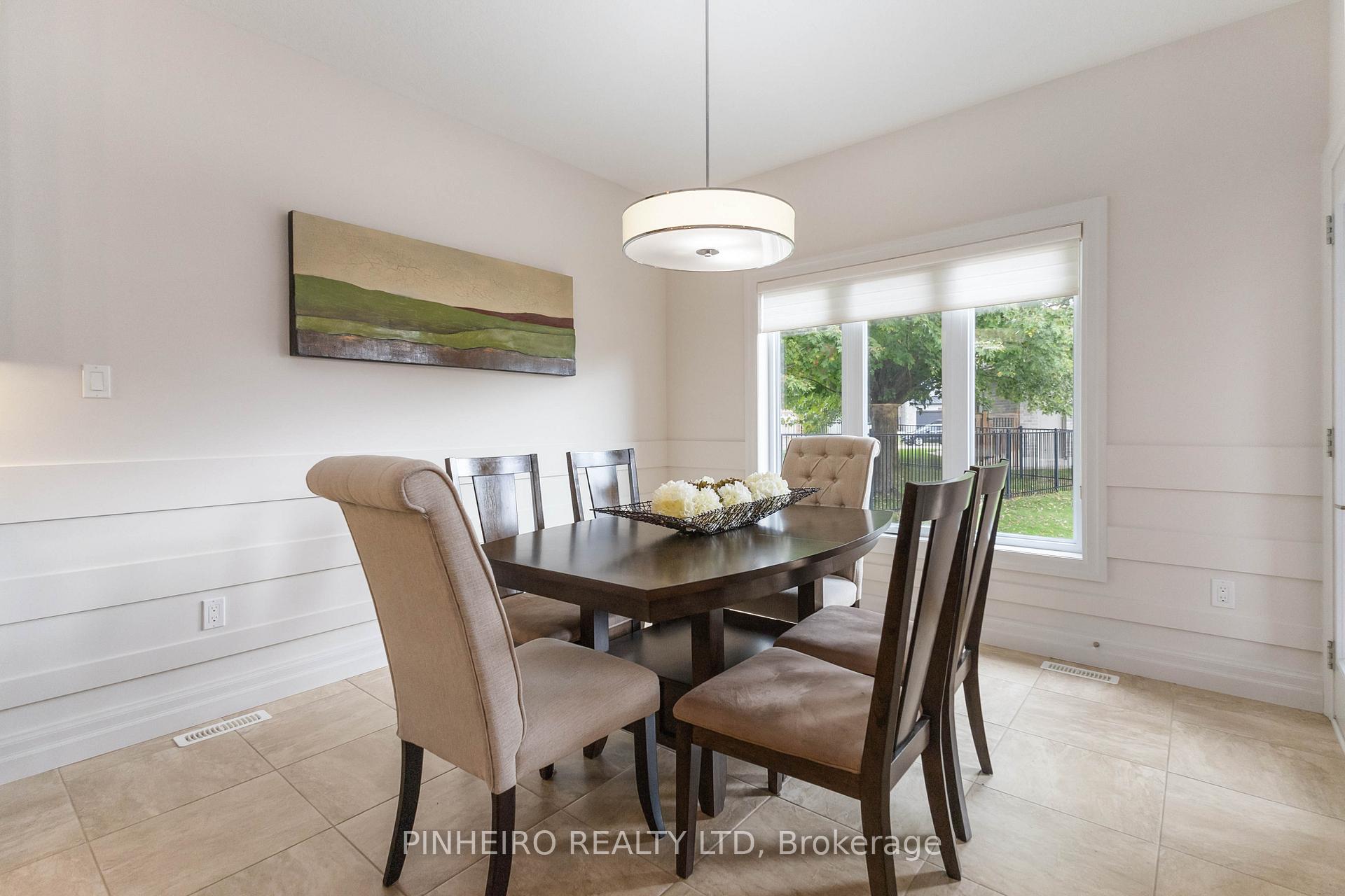 Photo 11 of 7 Riness Drive, Thames Centre, Dorchester — HOMEH
