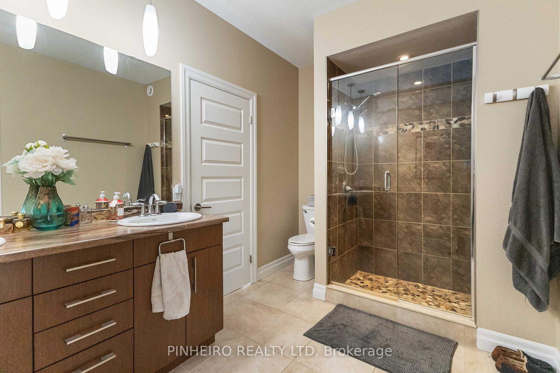 Photo 14 of 7 Riness Drive, Thames Centre, Dorchester — HOMEH