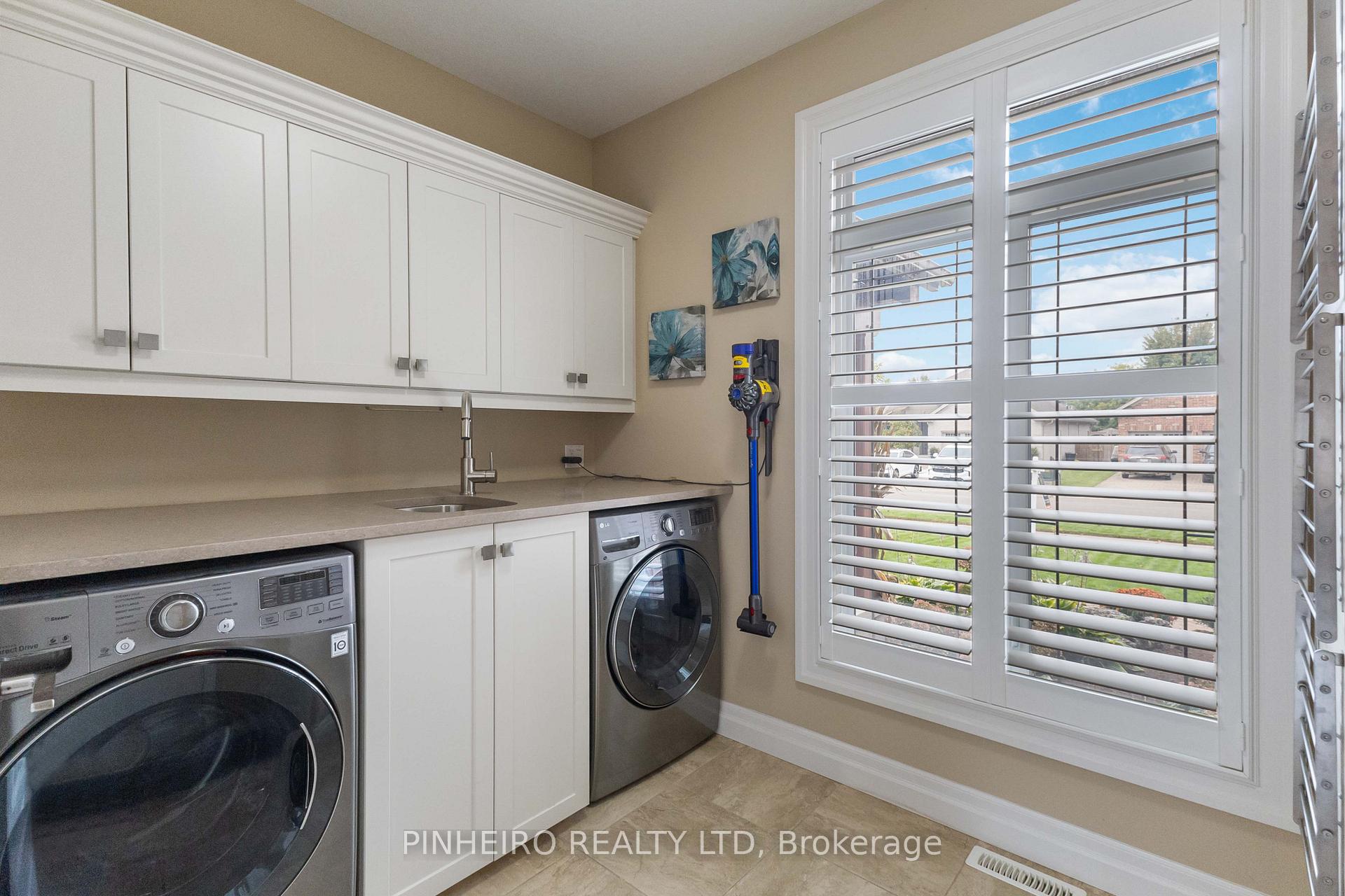 Photo 18 of 7 Riness Drive, Thames Centre, Dorchester — HOMEH