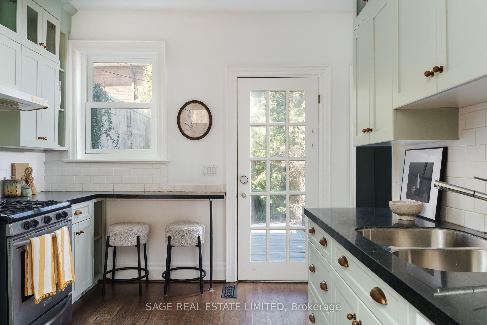 Photo 10 of 258 Crawford Street, Toronto, Trinity-Bellwoods — HOMEH