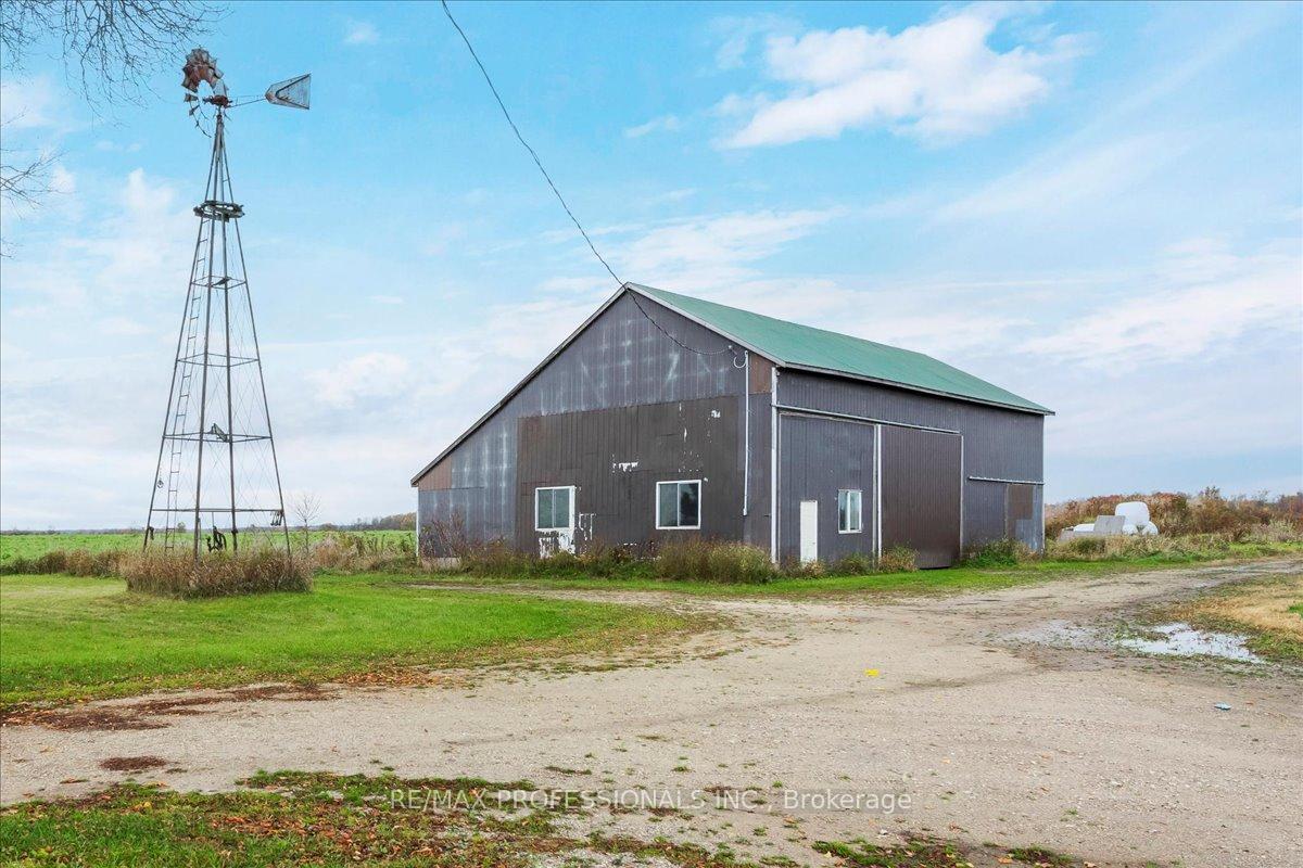 Photo 33 of 100 Tiny Flos Townline, Tiny, Rural Tiny — HOMEH