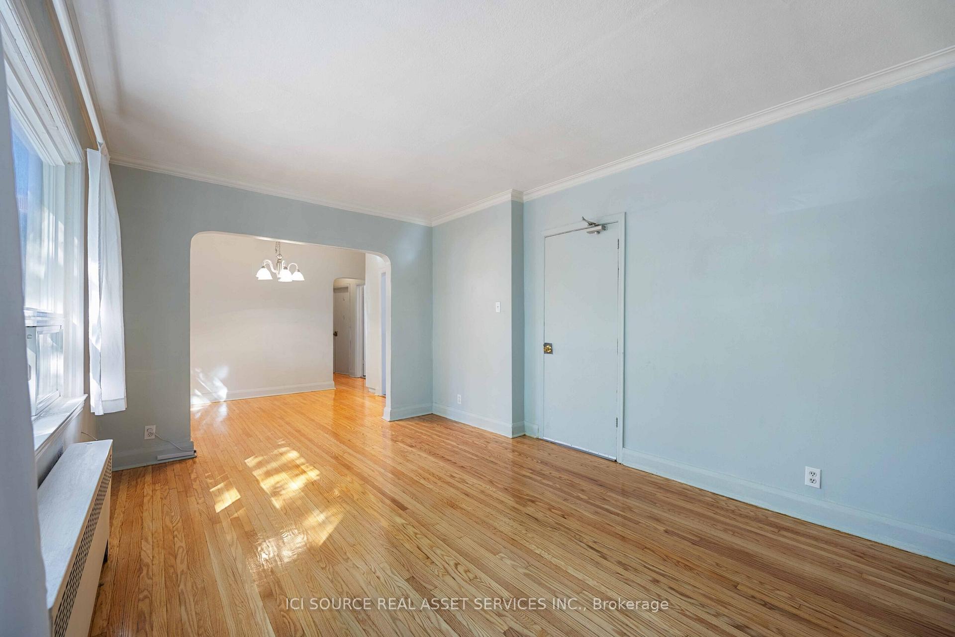 Photo 4 of Unit 3, 112 Eastwood Road, Toronto, Woodbine Corridor — HOMEH