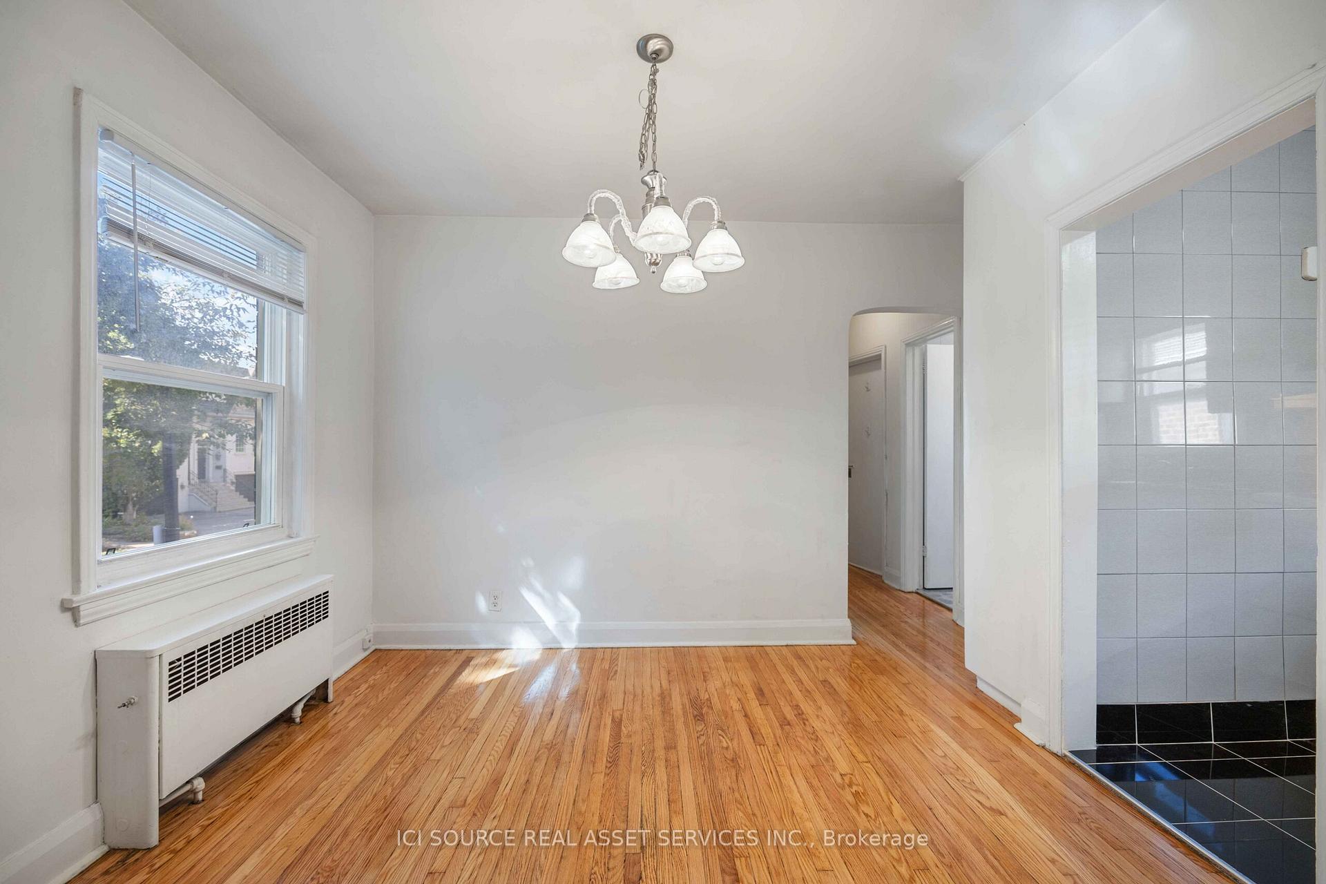Photo 8 of Unit 3, 112 Eastwood Road, Toronto, Woodbine Corridor — HOMEH