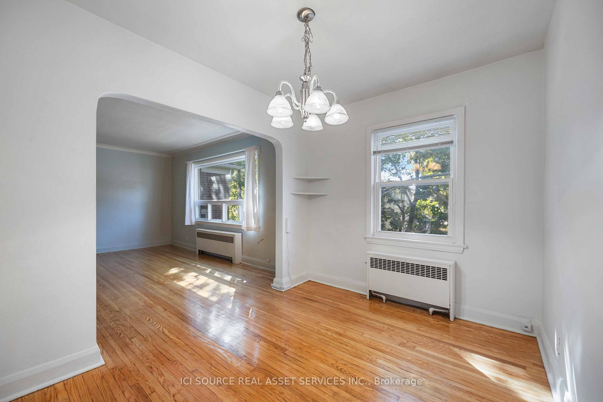 Photo 9 of Unit 3, 112 Eastwood Road, Toronto, Woodbine Corridor — HOMEH