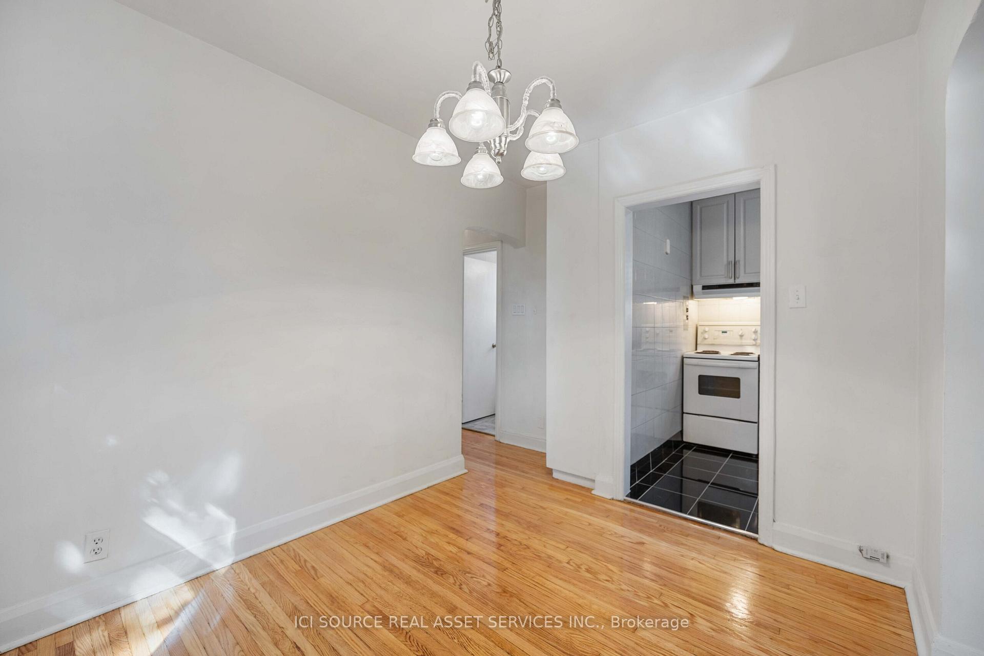 Photo 10 of Unit 3, 112 Eastwood Road, Toronto, Woodbine Corridor — HOMEH
