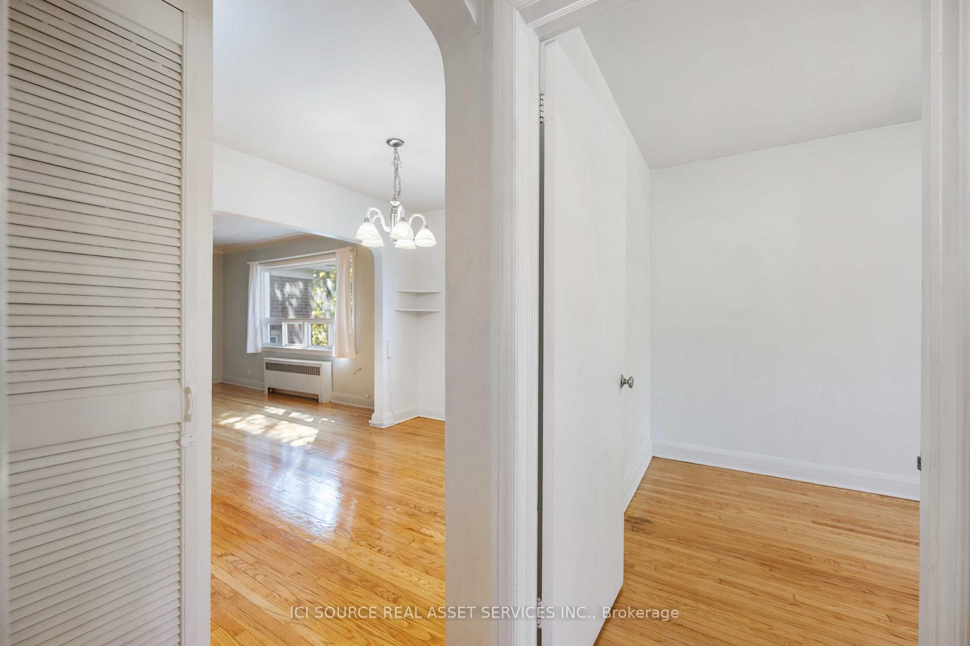 Photo 13 of Unit 3, 112 Eastwood Road, Toronto, Woodbine Corridor — HOMEH