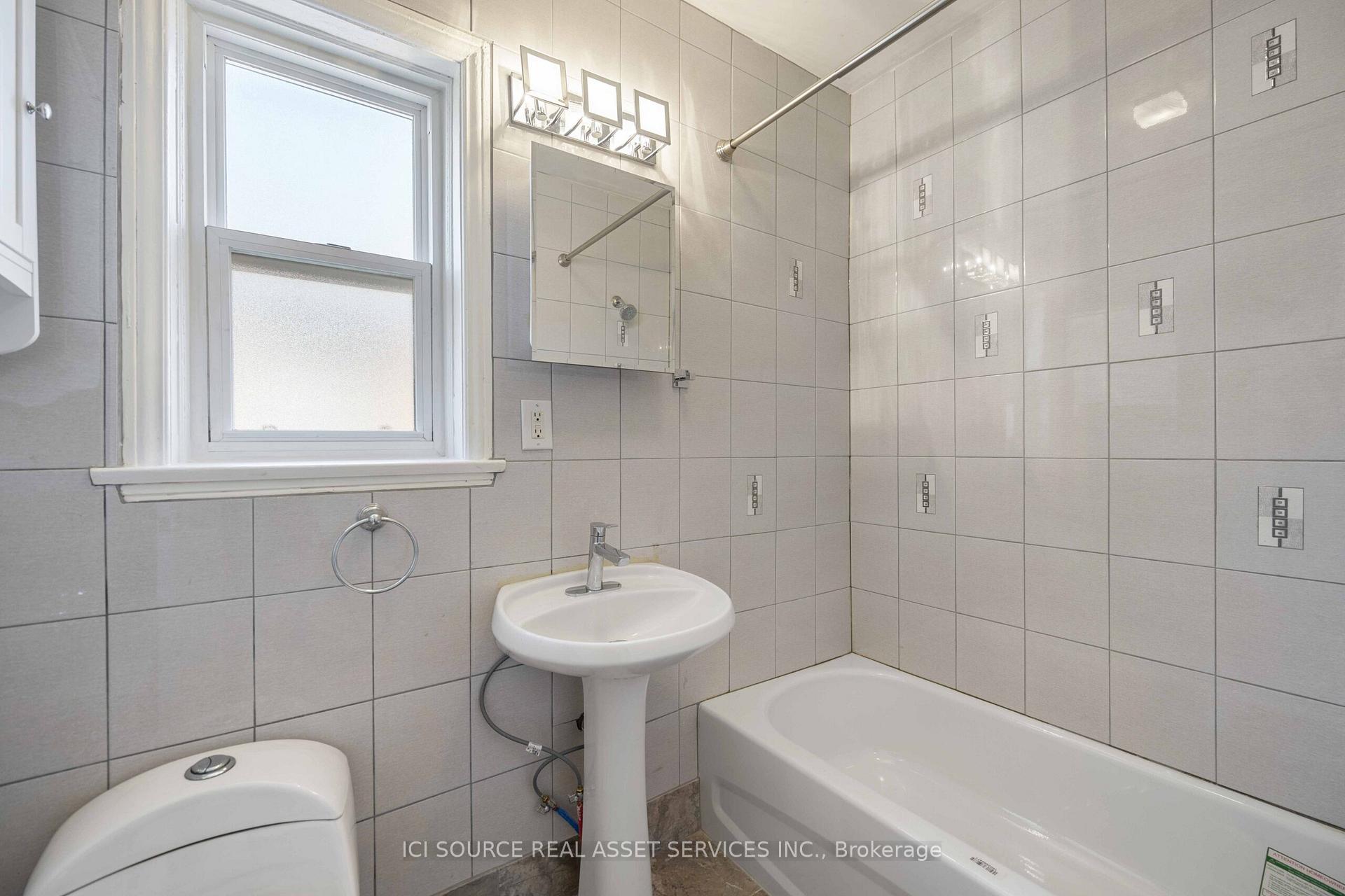 Photo 17 of Unit 3, 112 Eastwood Road, Toronto, Woodbine Corridor — HOMEH