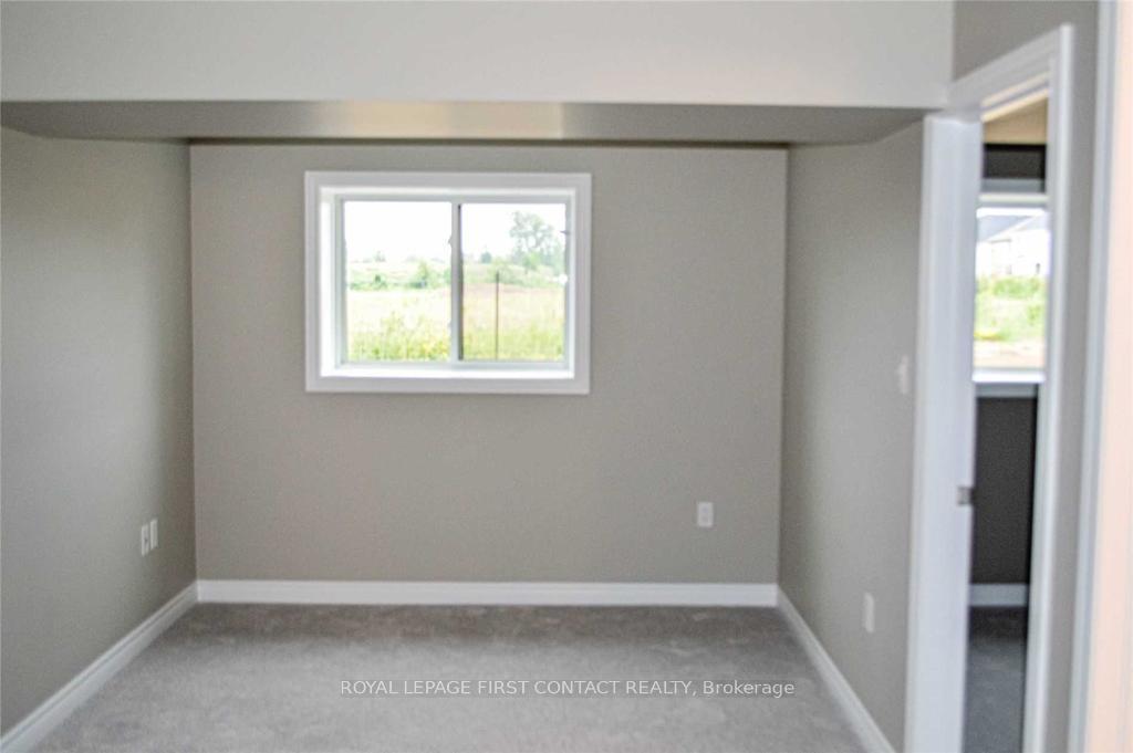 Photo 6 of 5 Bowman Crescent S, Thorold, Hurricane/Merrittville — HOMEH