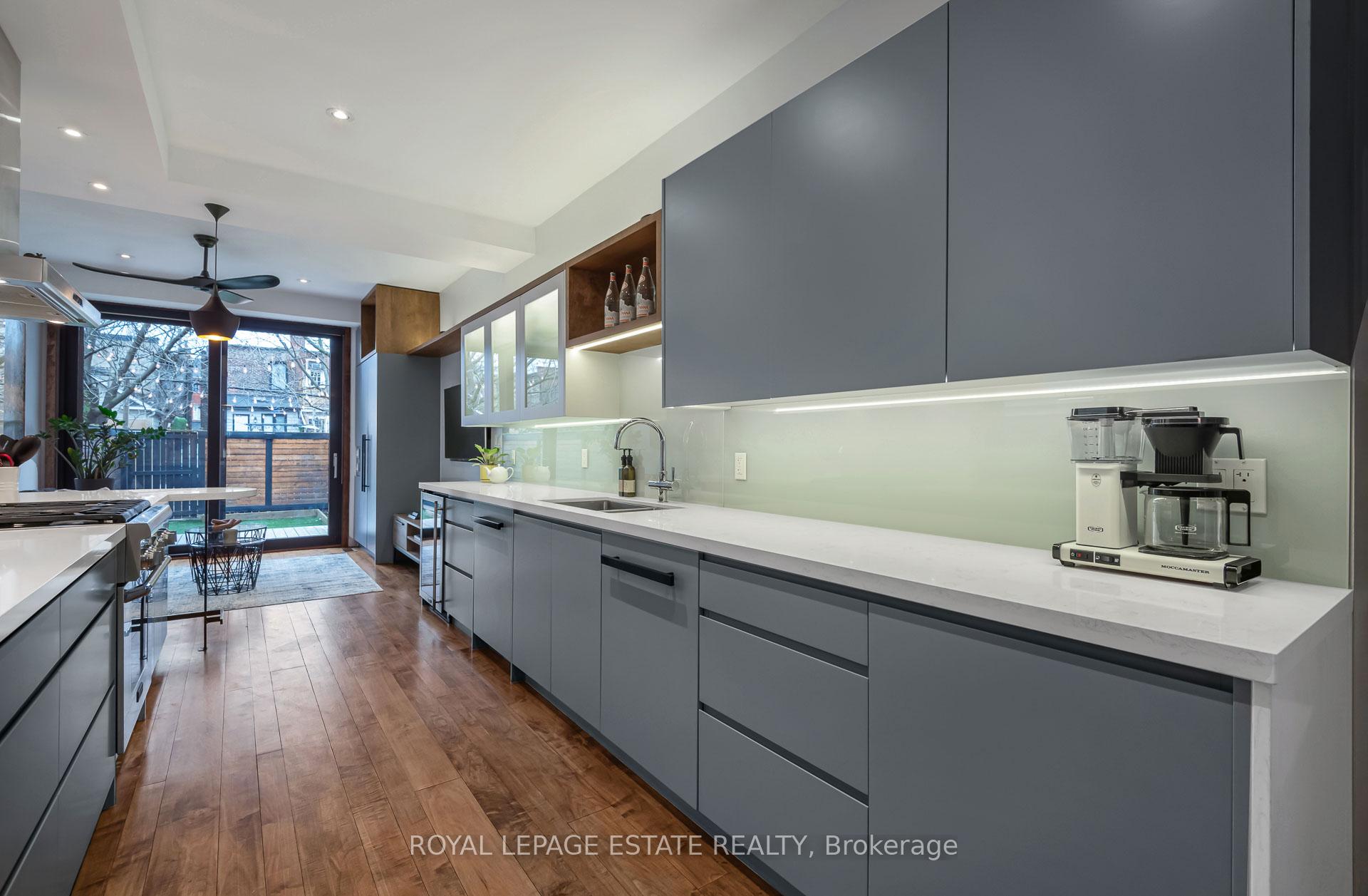 Photo 13 of 263 Booth Avenue, Toronto, South Riverdale — HOMEH