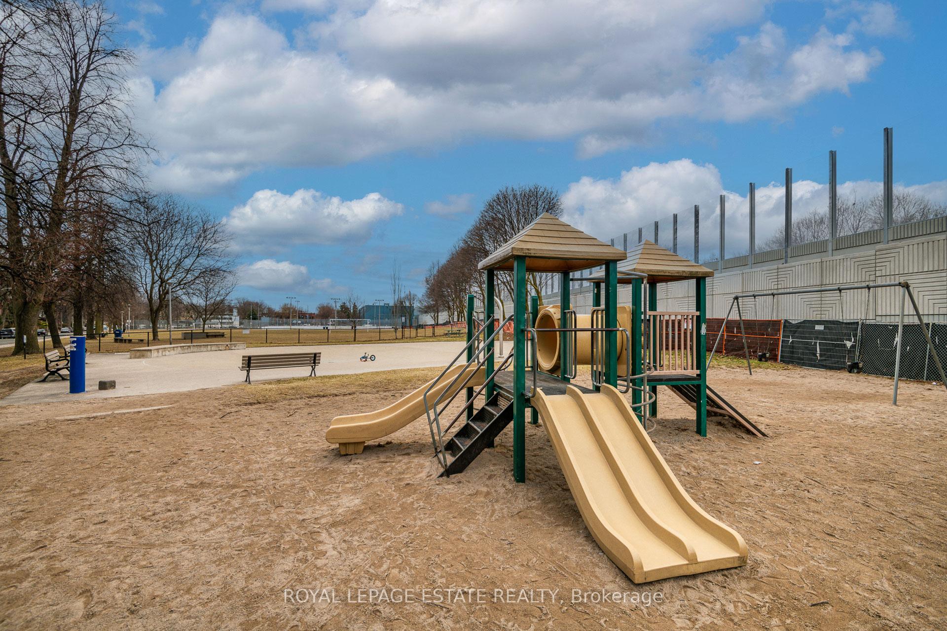 Photo 48 of 263 Booth Avenue, Toronto, South Riverdale — HOMEH