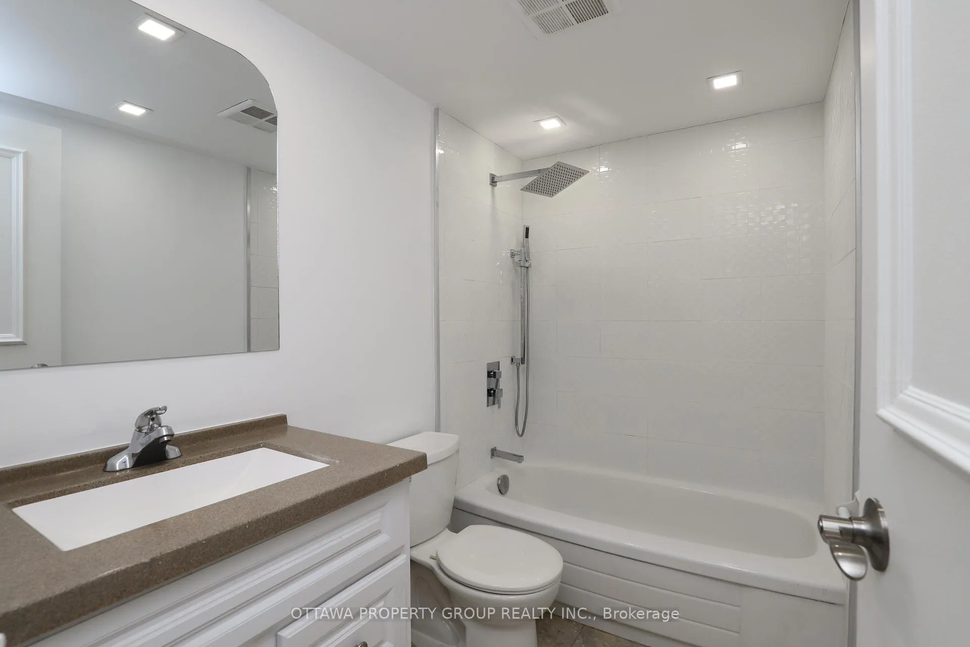 Photo 13 of Unit 416, 555 Brittany Drive, Ottawa, Viscount Alexander Park — HOMEH