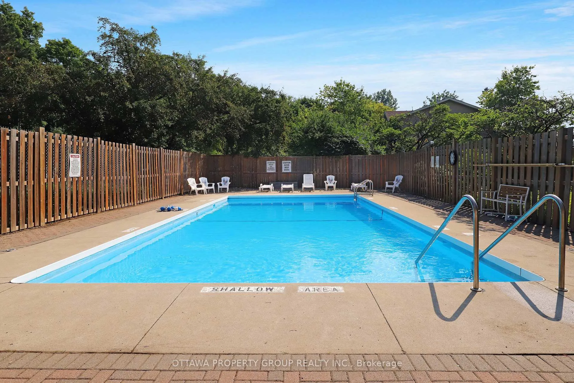 Photo 24 of Unit 416, 555 Brittany Drive, Ottawa, Viscount Alexander Park — HOMEH