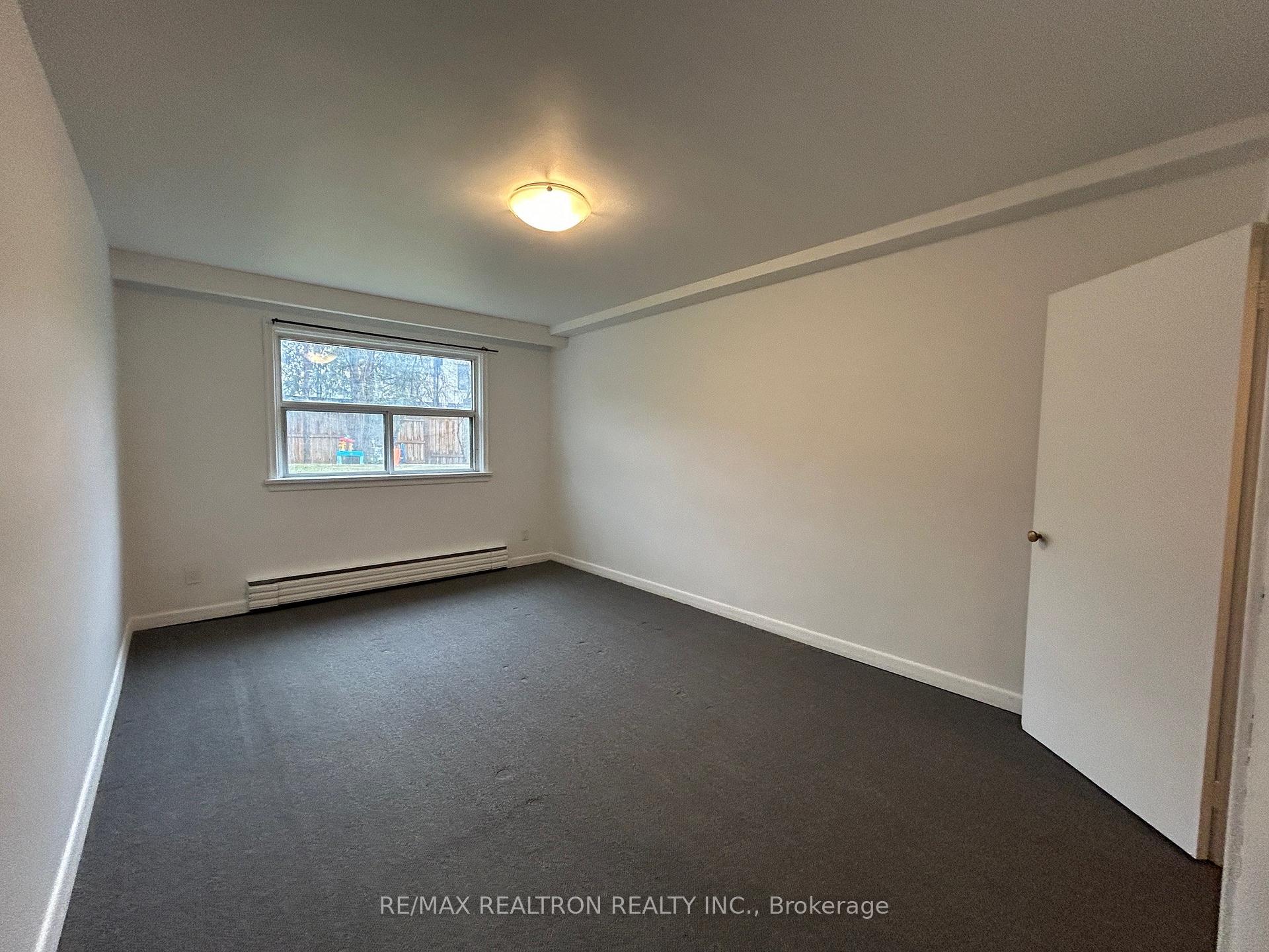 Photo 8 of Unit Unit 1, 20 Meadowbrook Road, Toronto, Englemount-Lawrence — HOMEH