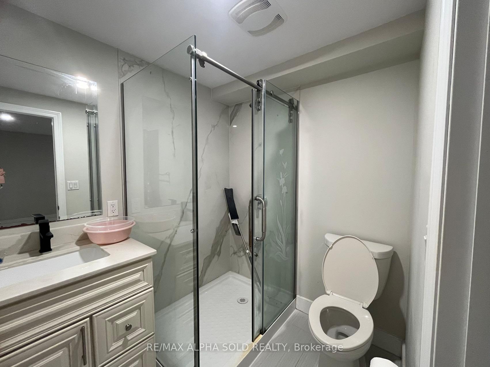 Photo 11 of 97 Chapel Park Square, Scarborough, Steeles — HOMEH