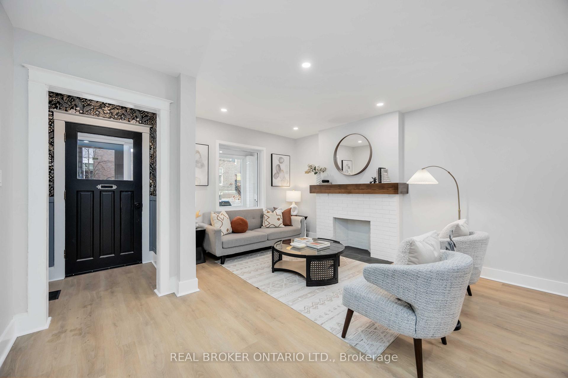 Photo 4 of 34 Earl Haig Avenue, Toronto, Woodbine Corridor — HOMEH