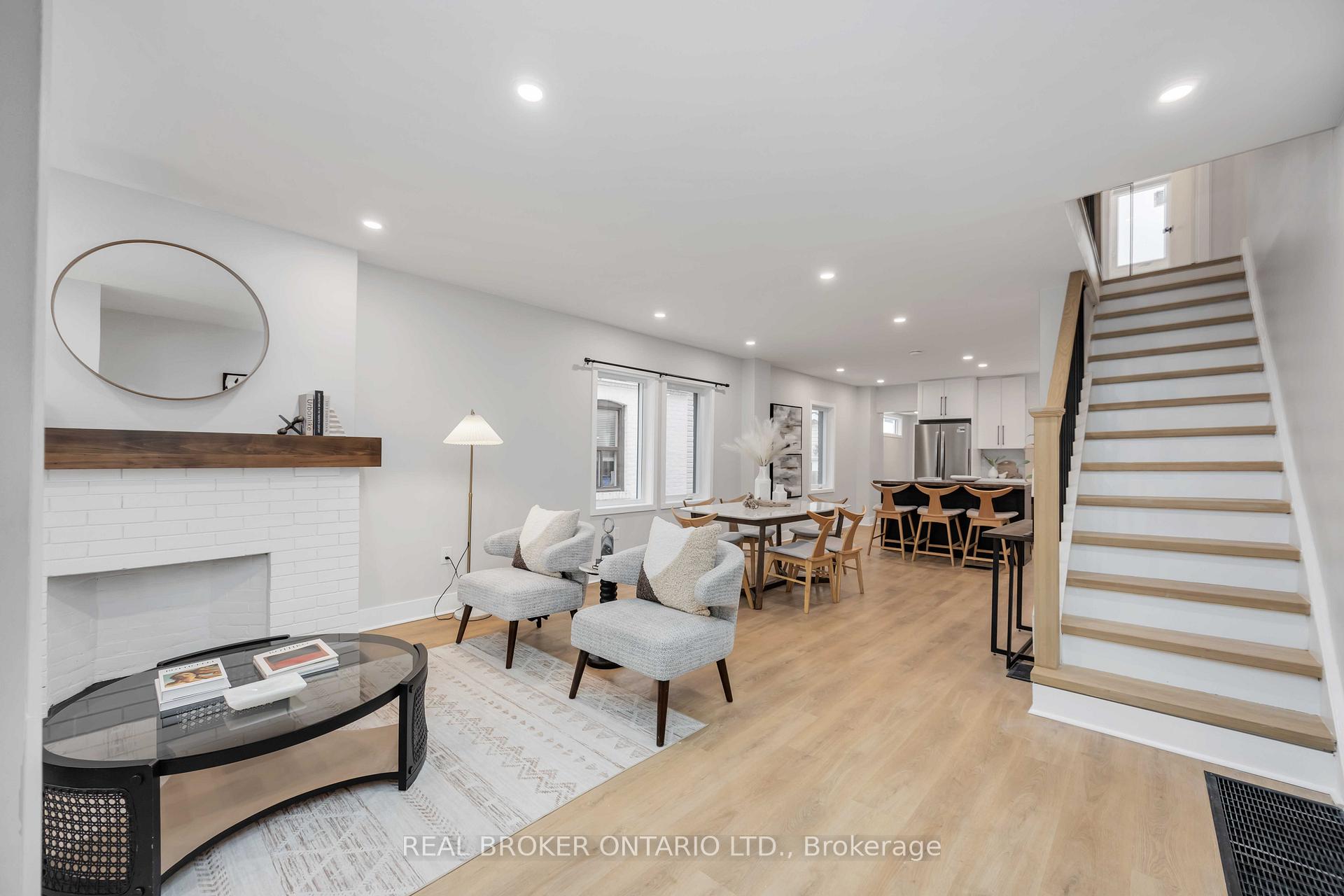Photo 7 of 34 Earl Haig Avenue, Toronto, Woodbine Corridor — HOMEH