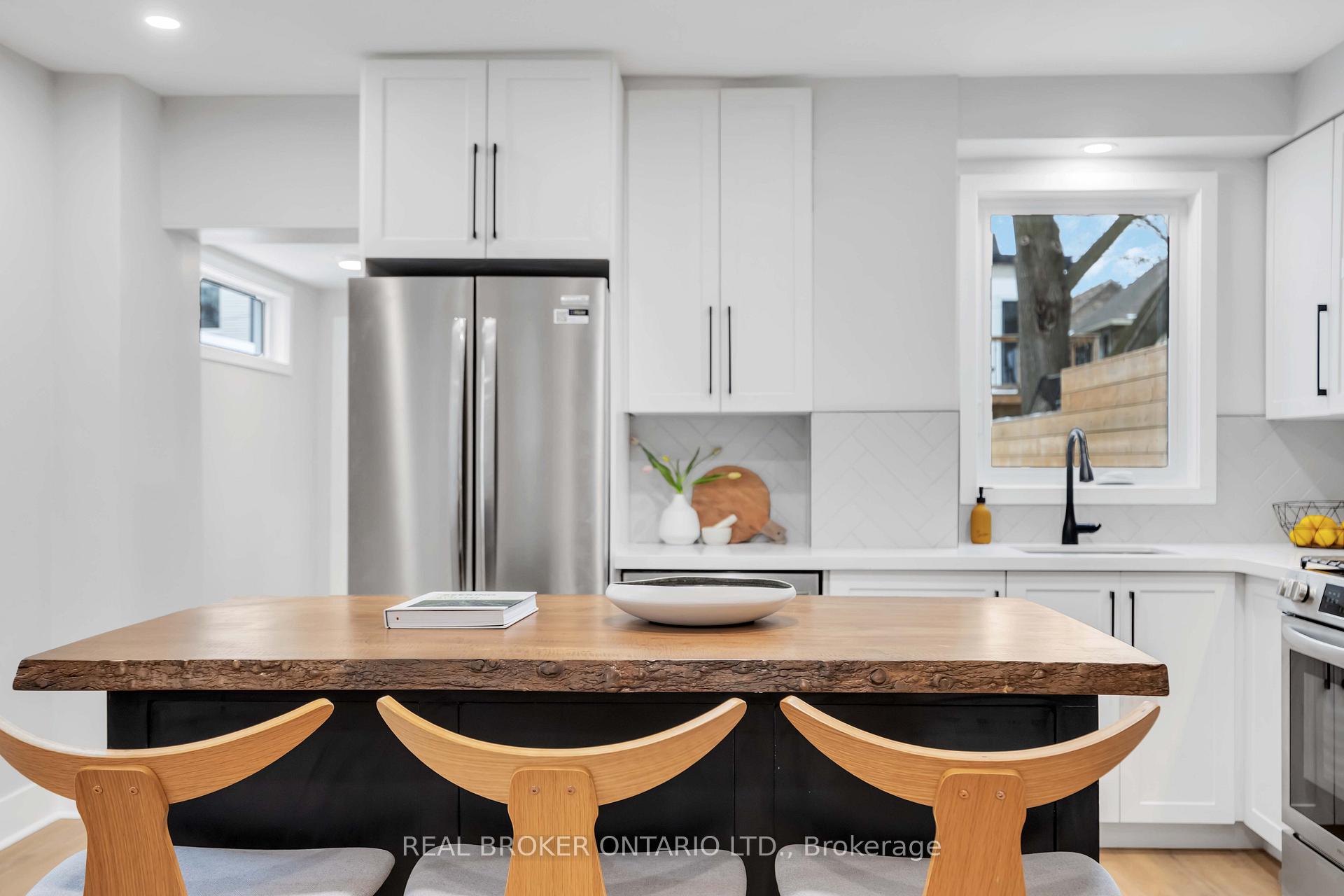 Photo 10 of 34 Earl Haig Avenue, Toronto, Woodbine Corridor — HOMEH
