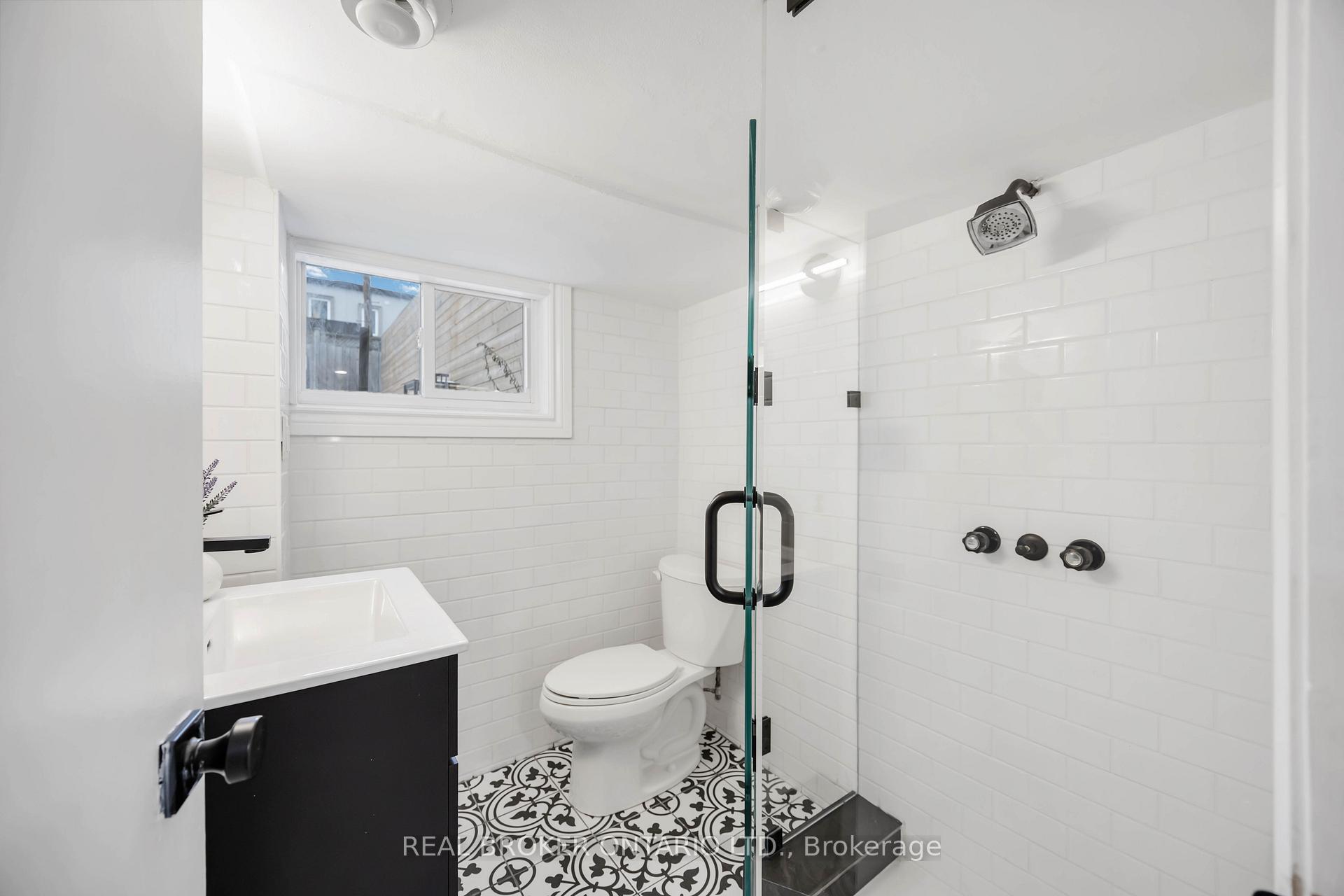 Photo 28 of 34 Earl Haig Avenue, Toronto, Woodbine Corridor — HOMEH