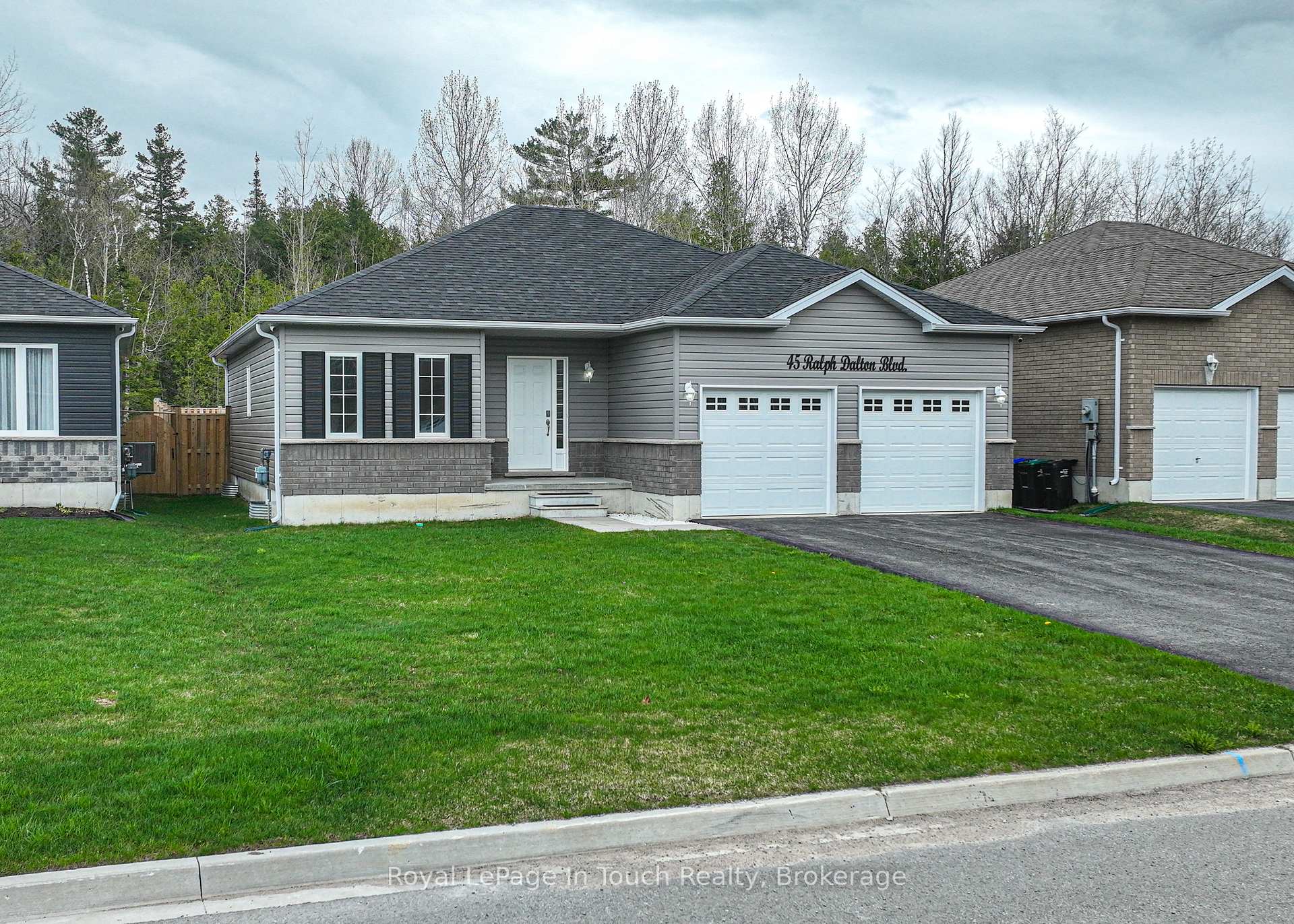 Photo 1 of 45 Ralph Dalton Boulevard, Tay, Victoria Harbour — HOMEH
