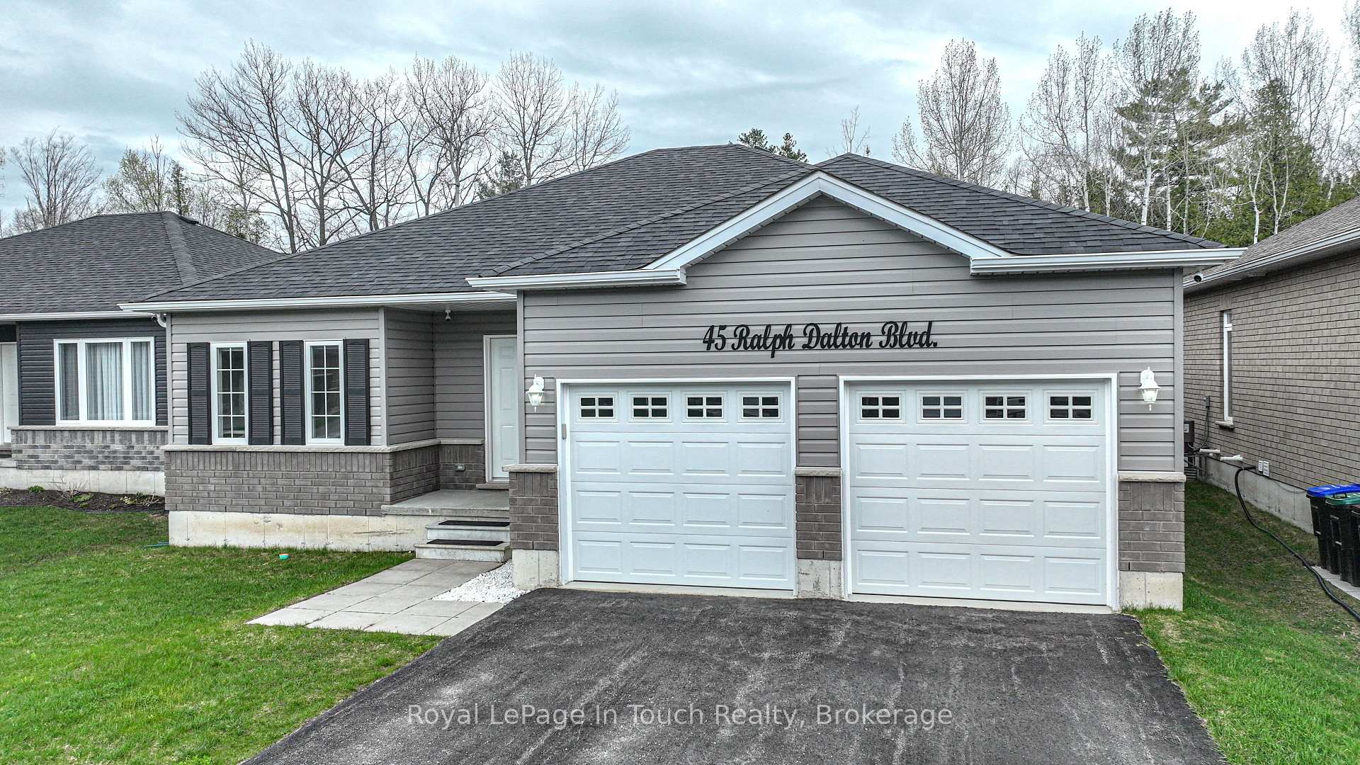 Photo 2 of 45 Ralph Dalton Boulevard, Tay, Victoria Harbour — HOMEH