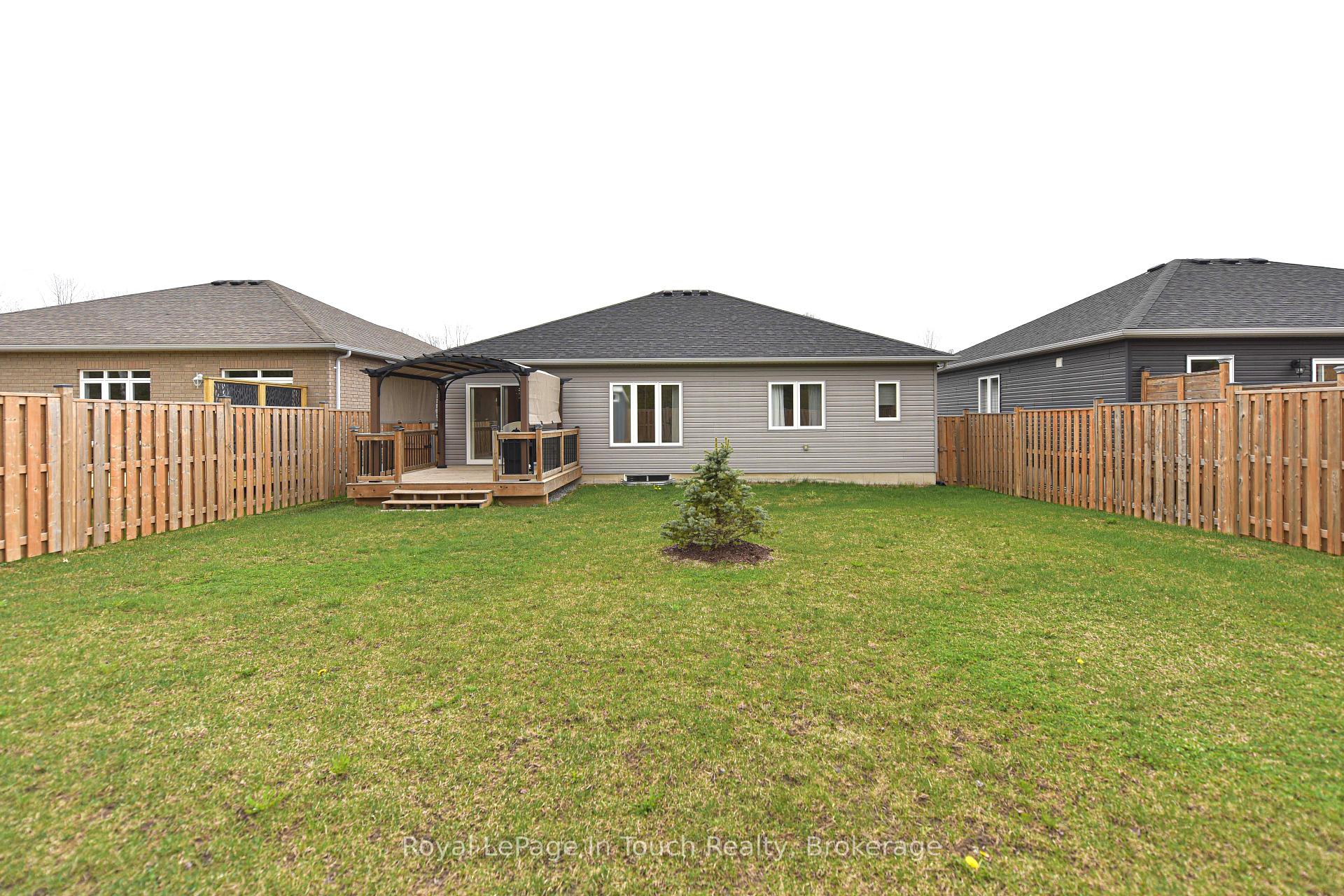 Photo 8 of 45 Ralph Dalton Boulevard, Tay, Victoria Harbour — HOMEH