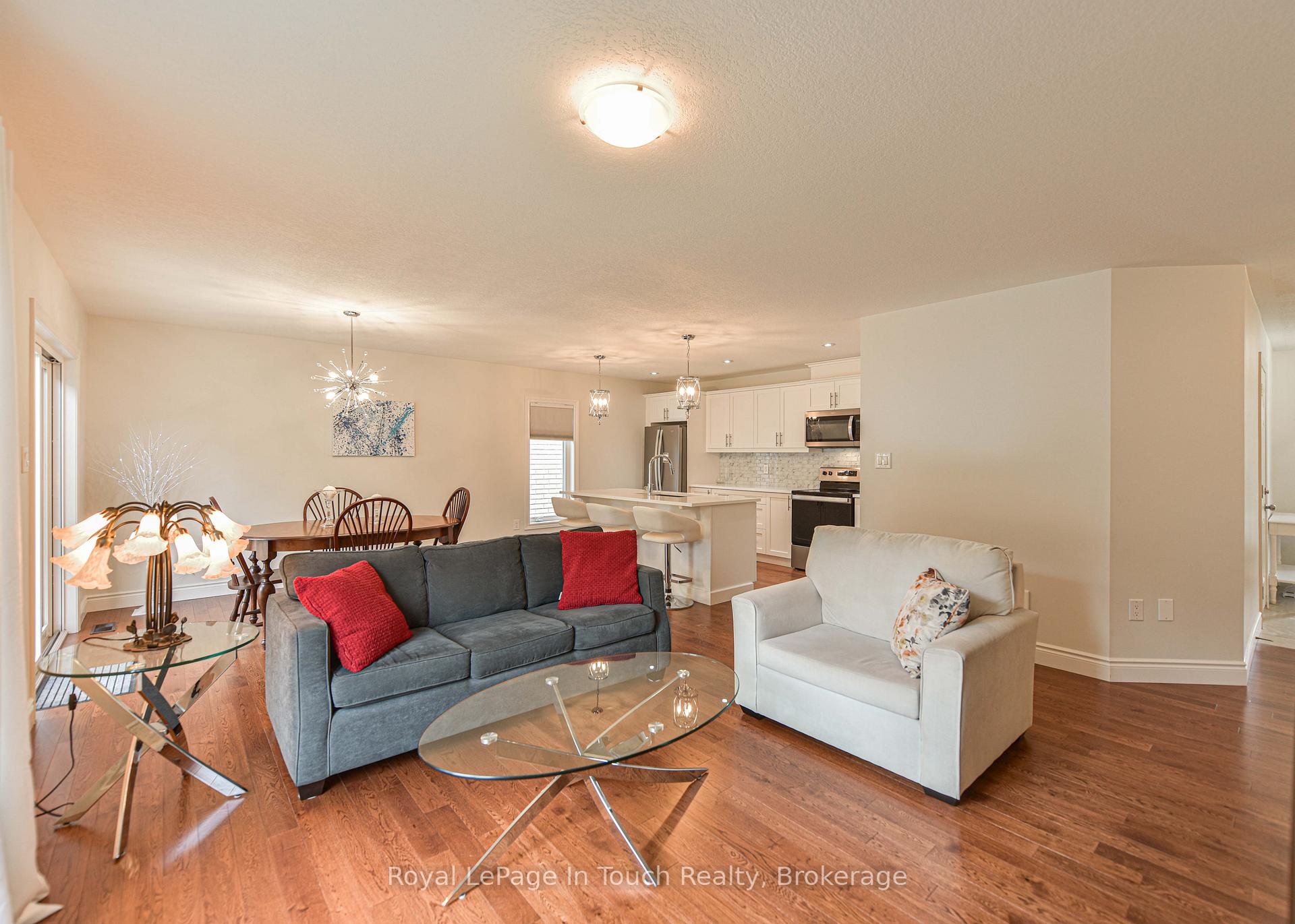 Photo 27 of 45 Ralph Dalton Boulevard, Tay, Victoria Harbour — HOMEH