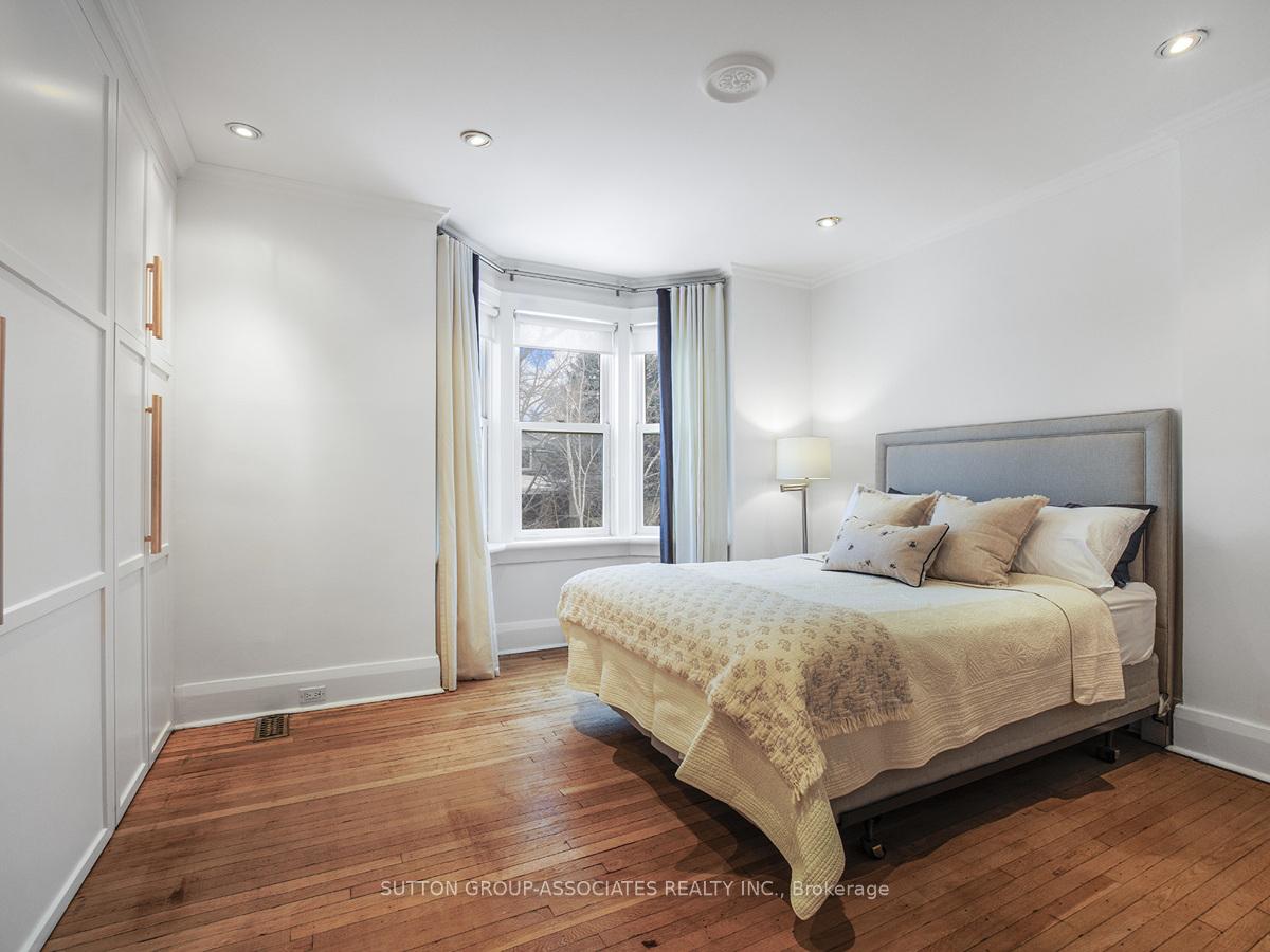 Photo 12 of 98 Maplewood Avenue, Toronto, Humewood-Cedarvale — HOMEH