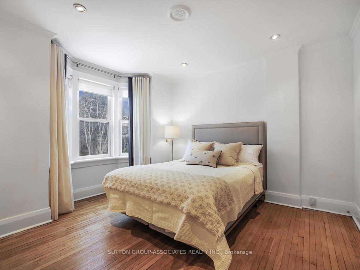 Photo 14 of 98 Maplewood Avenue, Toronto, Humewood-Cedarvale — HOMEH