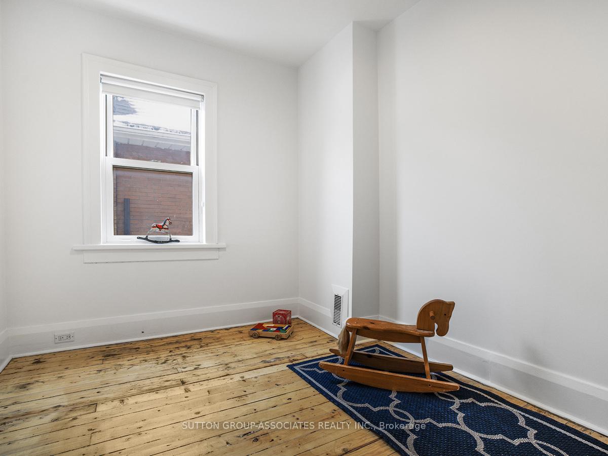 Photo 15 of 98 Maplewood Avenue, Toronto, Humewood-Cedarvale — HOMEH